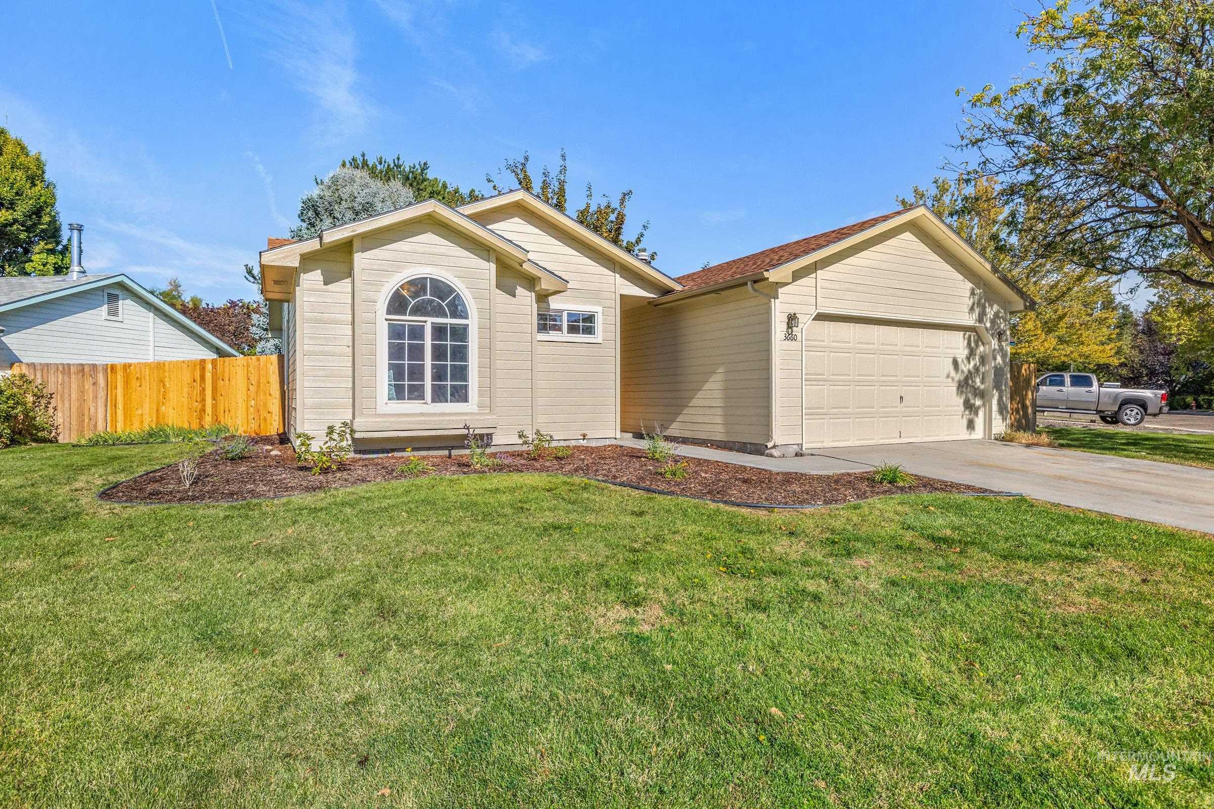 3660 E Eastgate Drive, Boise, Idaho 83716, 3 Bedrooms, 2 Bathrooms, Residential For Sale, Price $447,000,MLS 99002464
