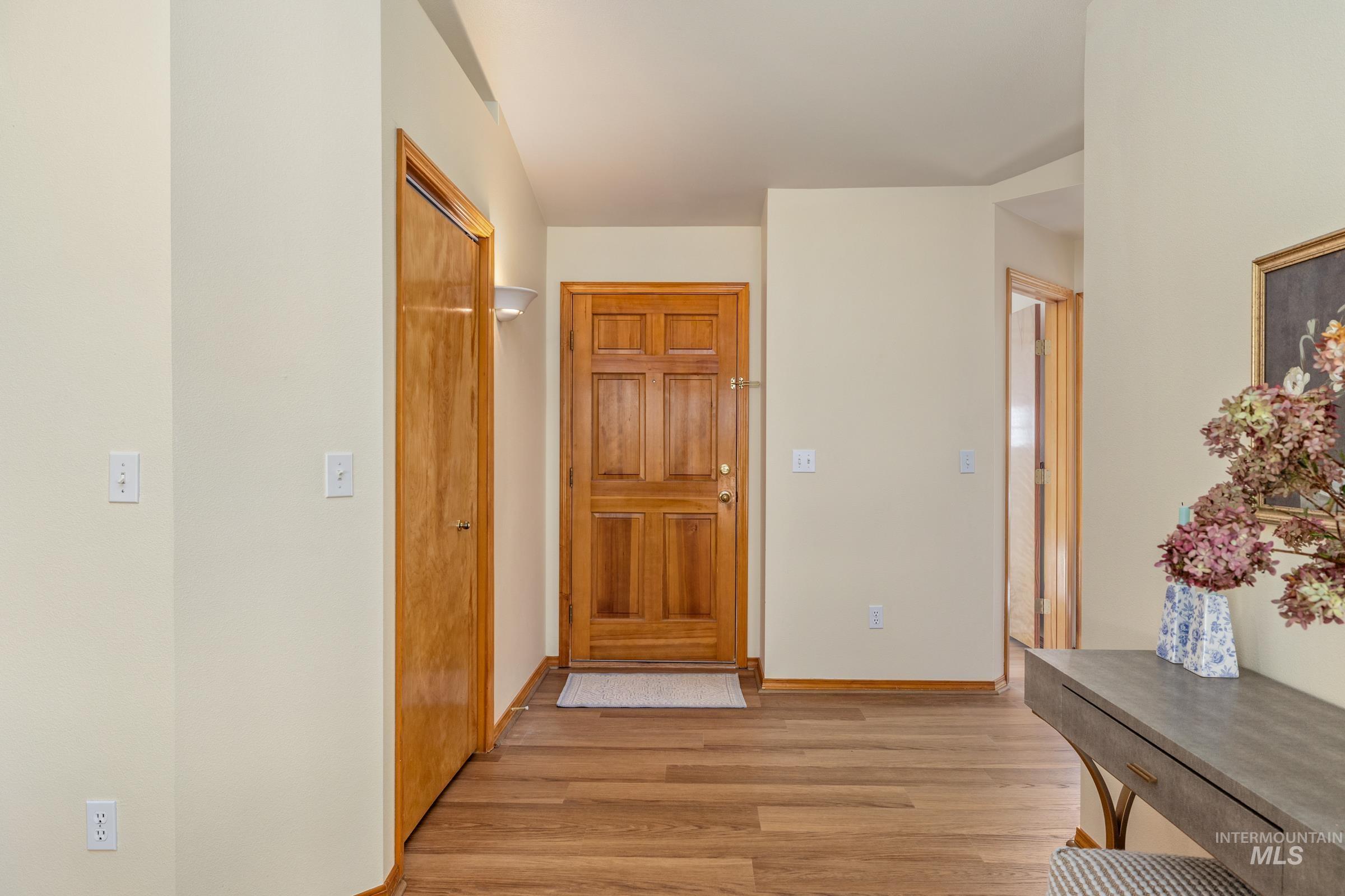 3660 E Eastgate Drive, Boise, Idaho 83716, 3 Bedrooms, 2 Bathrooms, Residential For Sale, Price $447,000,MLS 99002464