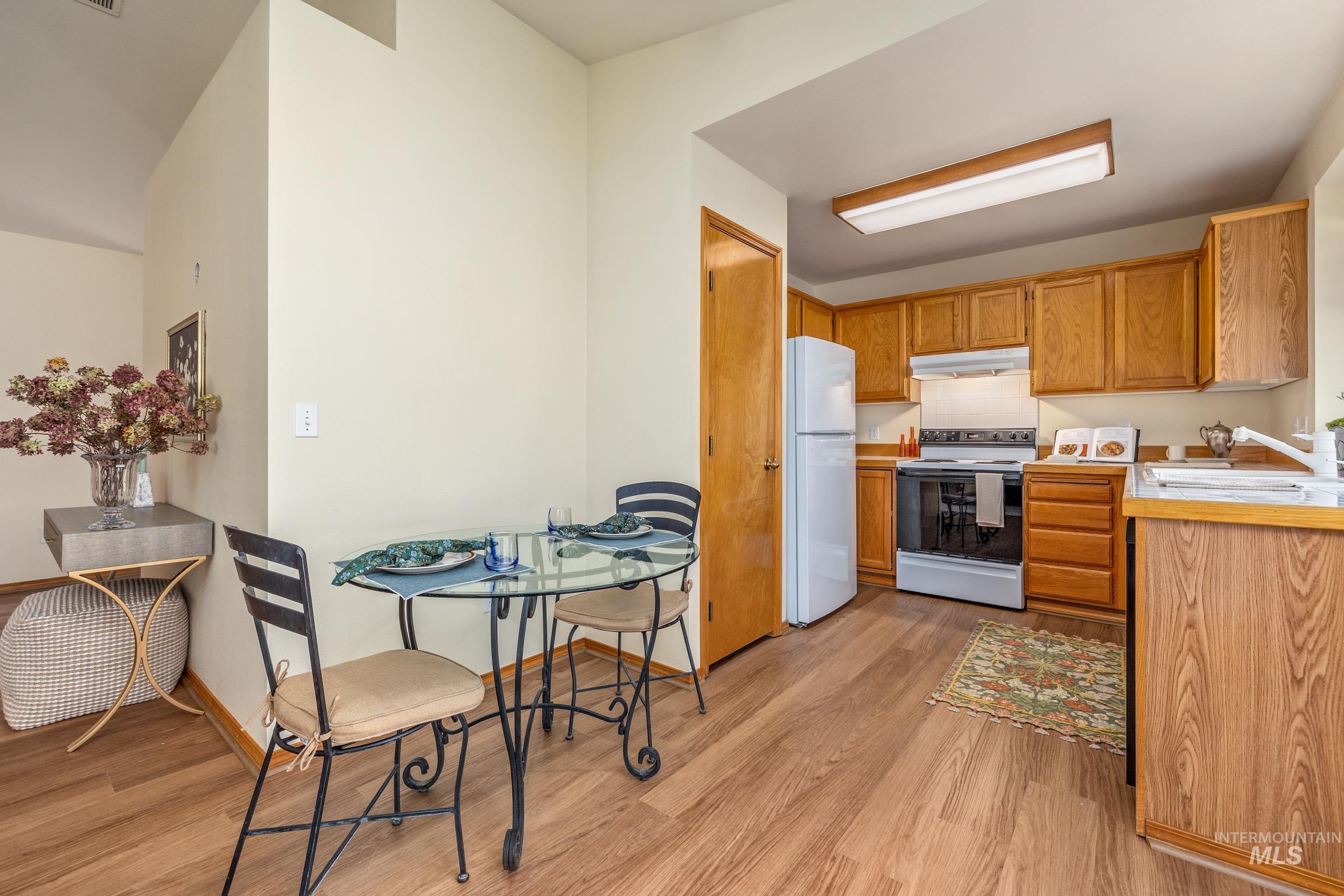 3660 E Eastgate Drive, Boise, Idaho 83716, 3 Bedrooms, 2 Bathrooms, Residential For Sale, Price $447,000,MLS 99002464