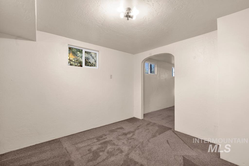 553 Quincy Street, Twin Falls, Idaho 83301, 4 Bedrooms, 2 Bathrooms, Residential For Sale, Price $295,000,MLS 99002465