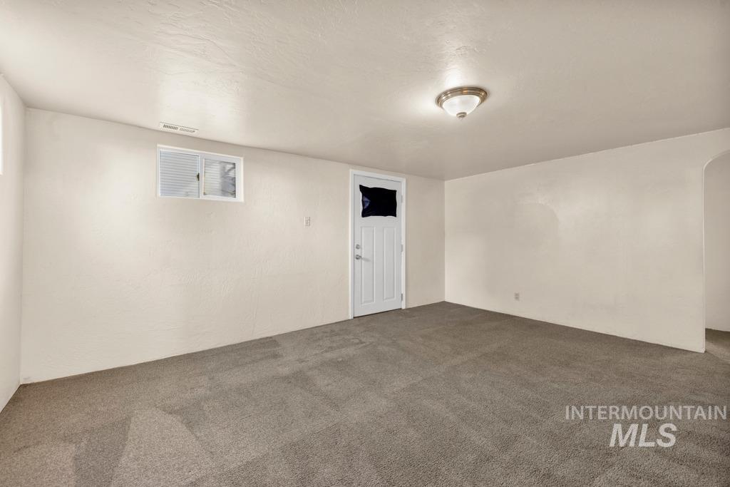 553 Quincy Street, Twin Falls, Idaho 83301, 4 Bedrooms, 2 Bathrooms, Residential For Sale, Price $295,000,MLS 99002465