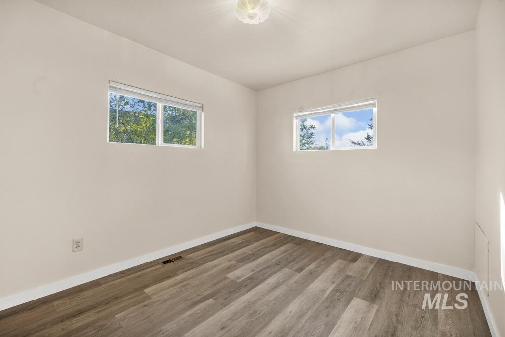 553 Quincy Street, Twin Falls, Idaho 83301, 4 Bedrooms, 2 Bathrooms, Residential For Sale, Price $295,000,MLS 99002465