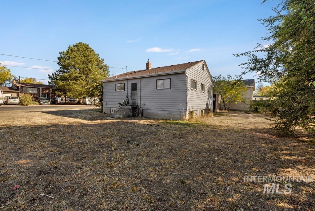 553 Quincy Street, Twin Falls, Idaho 83301, 4 Bedrooms, 2 Bathrooms, Residential For Sale, Price $295,000,MLS 99002465