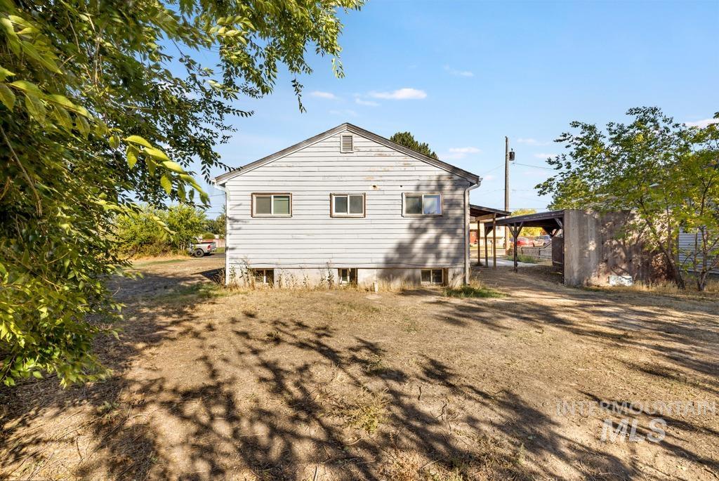 553 Quincy Street, Twin Falls, Idaho 83301, 4 Bedrooms, 2 Bathrooms, Residential For Sale, Price $295,000,MLS 99002465