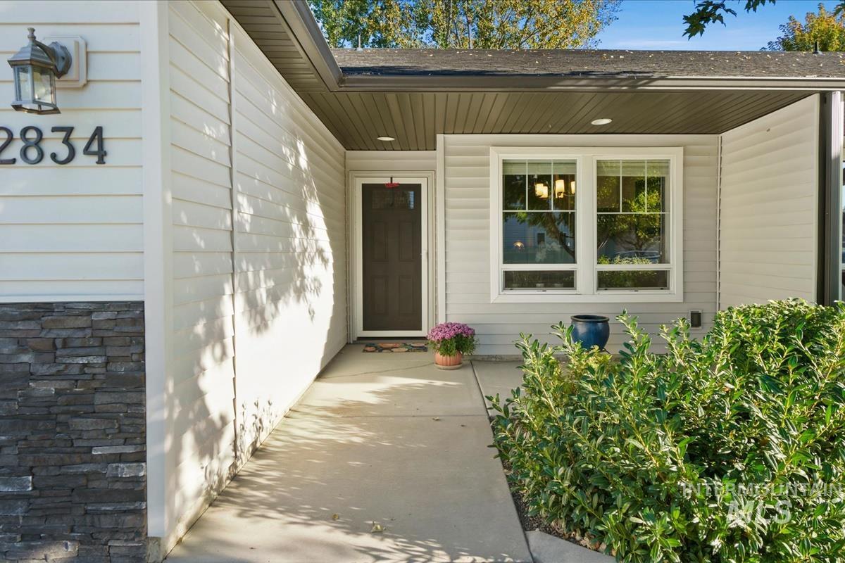 2834 E Clarene Dr, Meridian, Idaho 83646, 3 Bedrooms, 2 Bathrooms, Residential For Sale, Price $410,000, 99002466