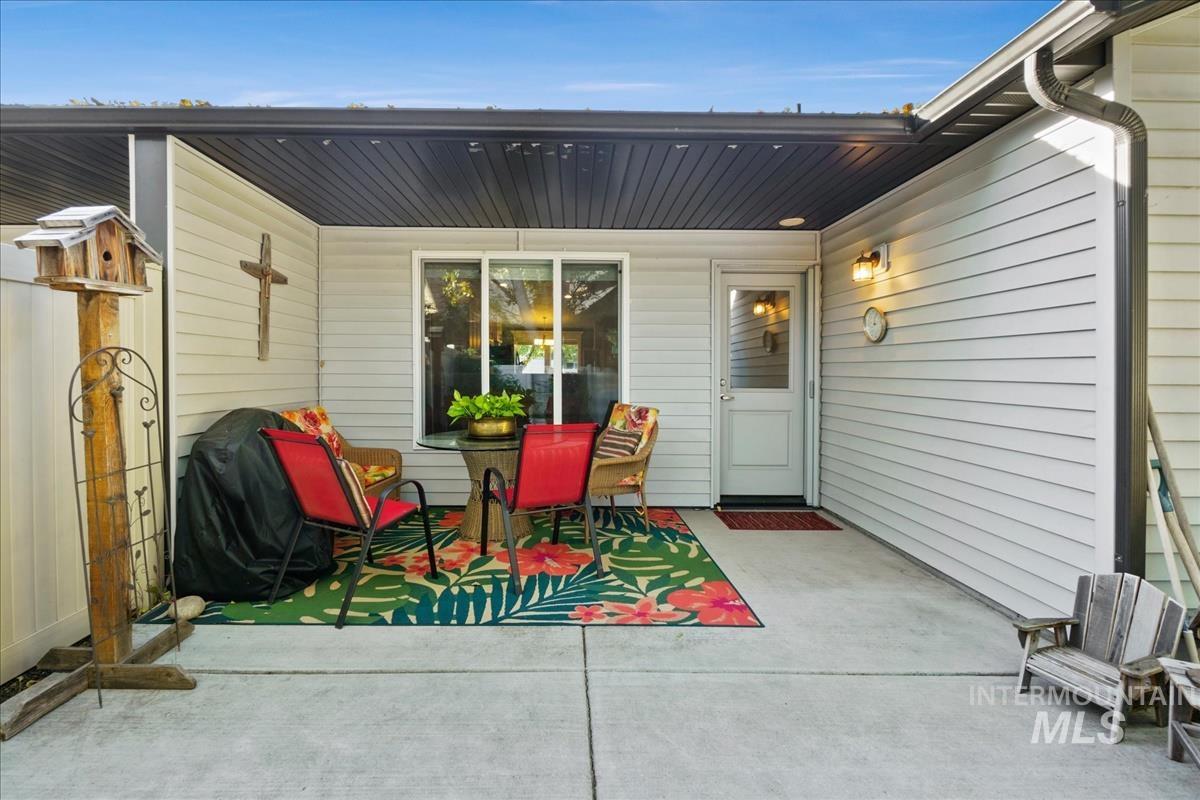 2834 E Clarene Dr, Meridian, Idaho 83646, 3 Bedrooms, 2 Bathrooms, Residential For Sale, Price $410,000, 99002466