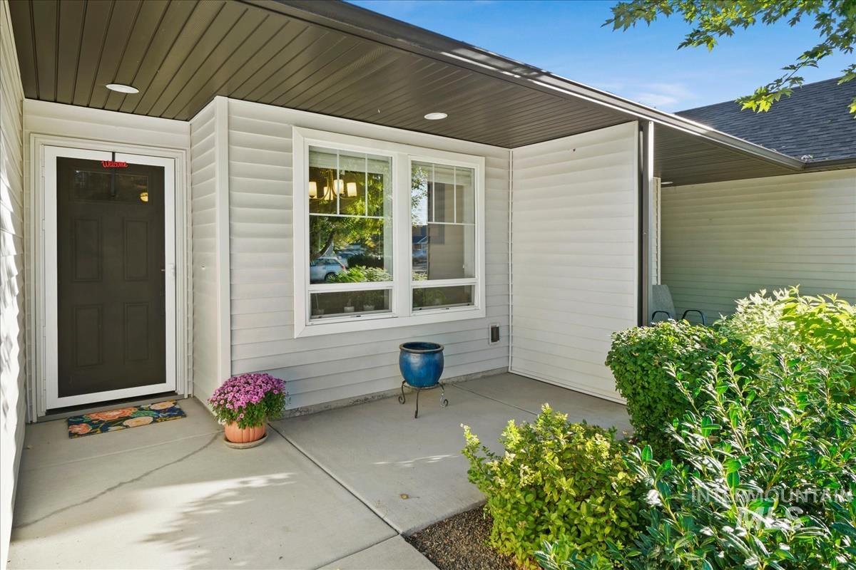 2834 E Clarene Dr, Meridian, Idaho 83646, 3 Bedrooms, 2 Bathrooms, Residential For Sale, Price $410,000, 99002466