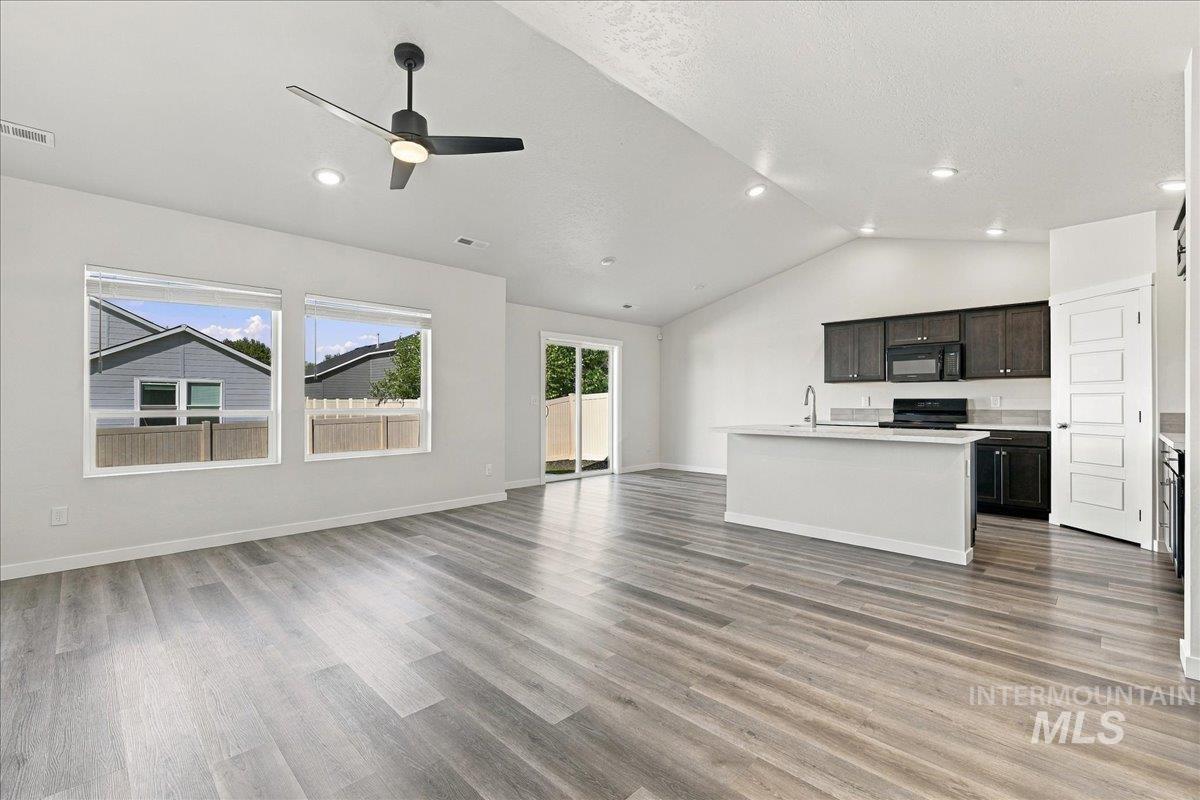 2909 N Mountain Lake Ave, Star, Idaho 83669, 4 Bedrooms, 2 Bathrooms, Residential For Sale, Price $459,900, 99002467