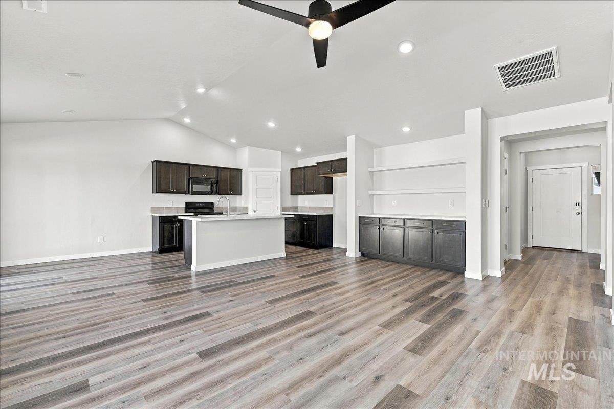 2909 N Mountain Lake Ave, Star, Idaho 83669, 4 Bedrooms, 2 Bathrooms, Residential For Sale, Price $459,900, 99002467