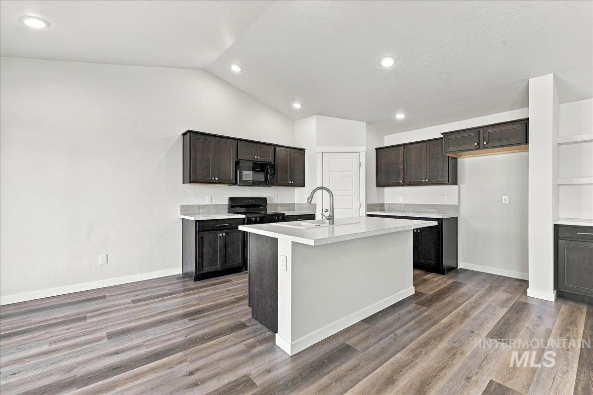 2909 N Mountain Lake Ave, Star, Idaho 83669, 4 Bedrooms, 2 Bathrooms, Residential For Sale, Price $459,900, 99002467
