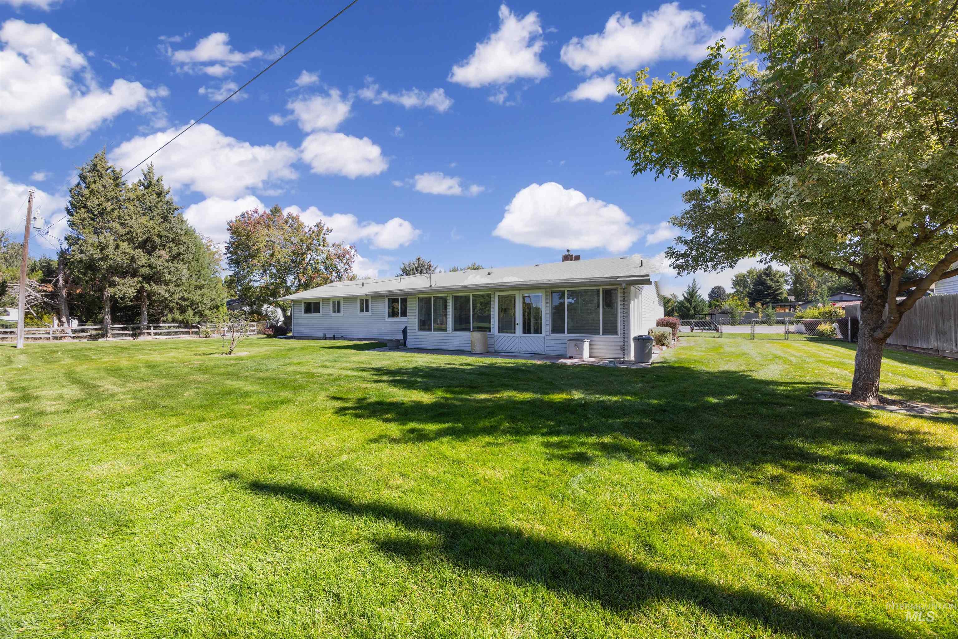 2467 S Essex, Boise, Idaho 83709, 3 Bedrooms, 2.5 Bathrooms, Residential For Sale, Price $579,000, 99002468