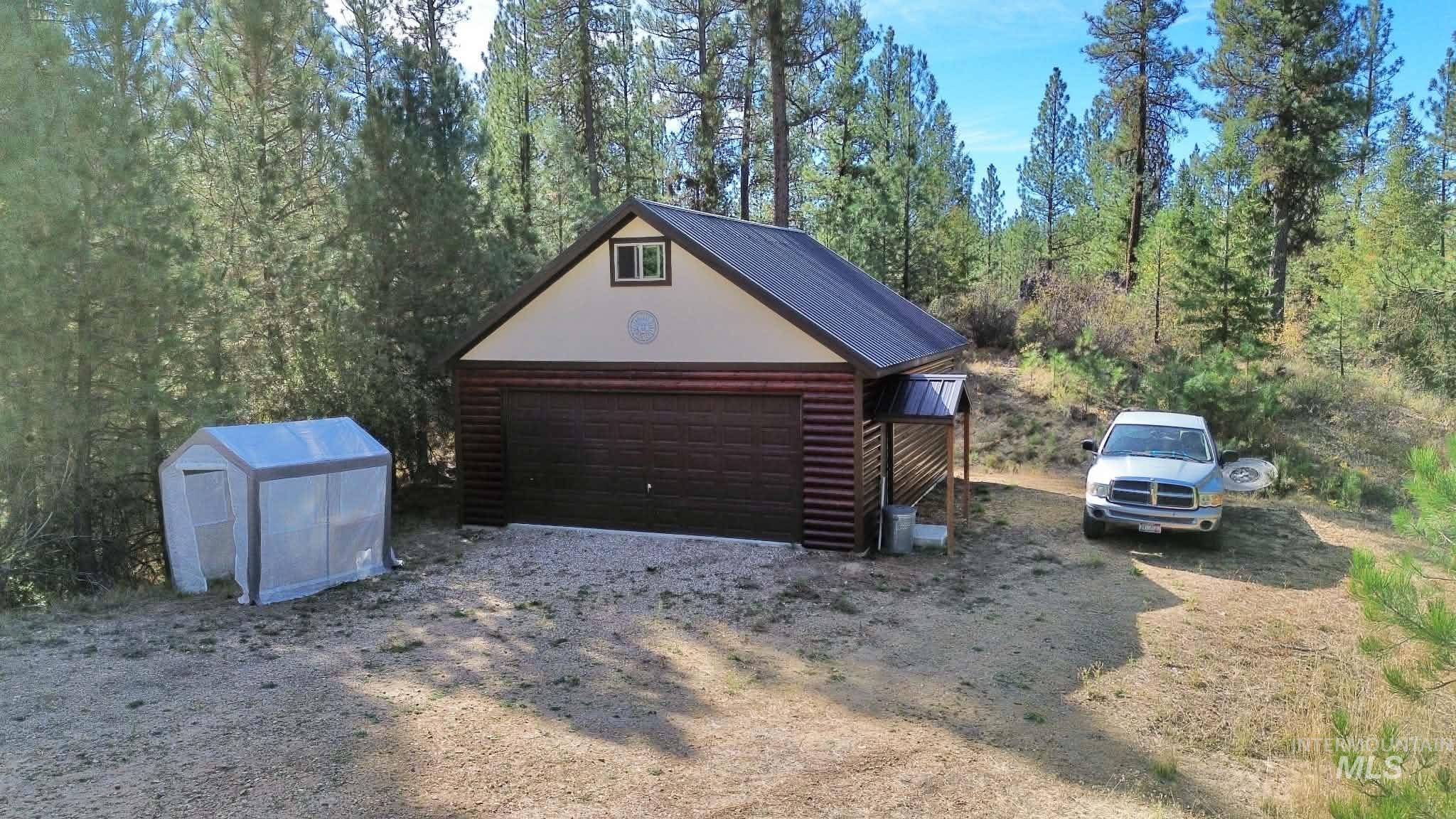 19 Lantern Way, Idaho City, Idaho 83631, 3 Bedrooms, 2 Bathrooms, Residential For Sale, Price $699,900, 99002469