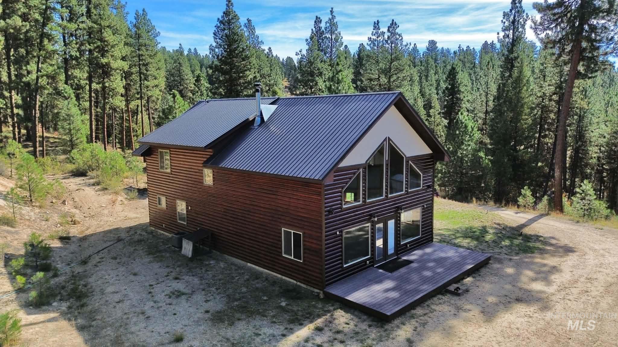 19 Lantern Way, Idaho City, Idaho 83631, 3 Bedrooms, 2 Bathrooms, Residential For Sale, Price $699,900, 99002469