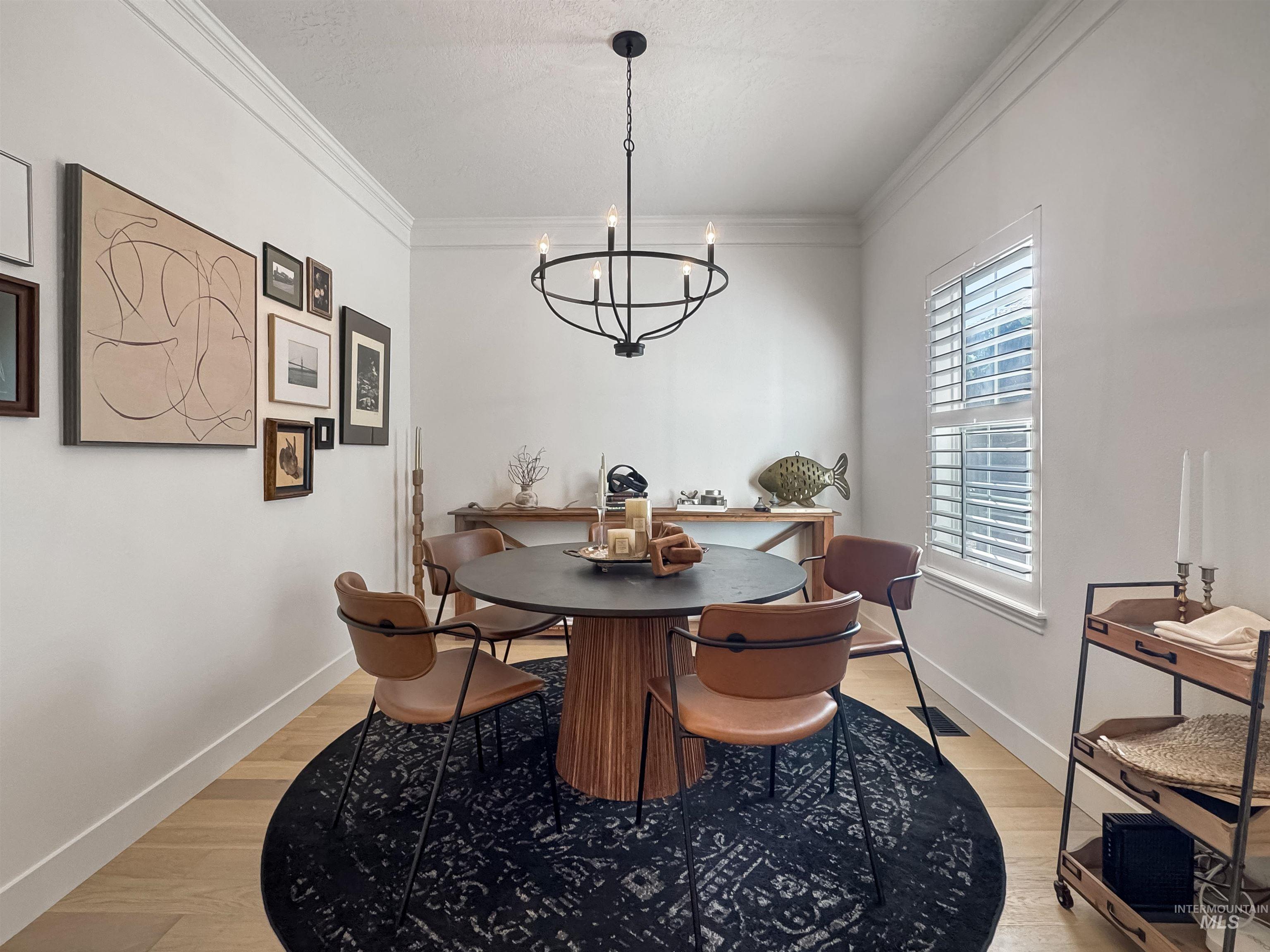 3917 N Waterloo Way, Boise, Idaho 83713, 4 Bedrooms, 2 Bathrooms, Residential For Sale, Price $660,000, 99002470