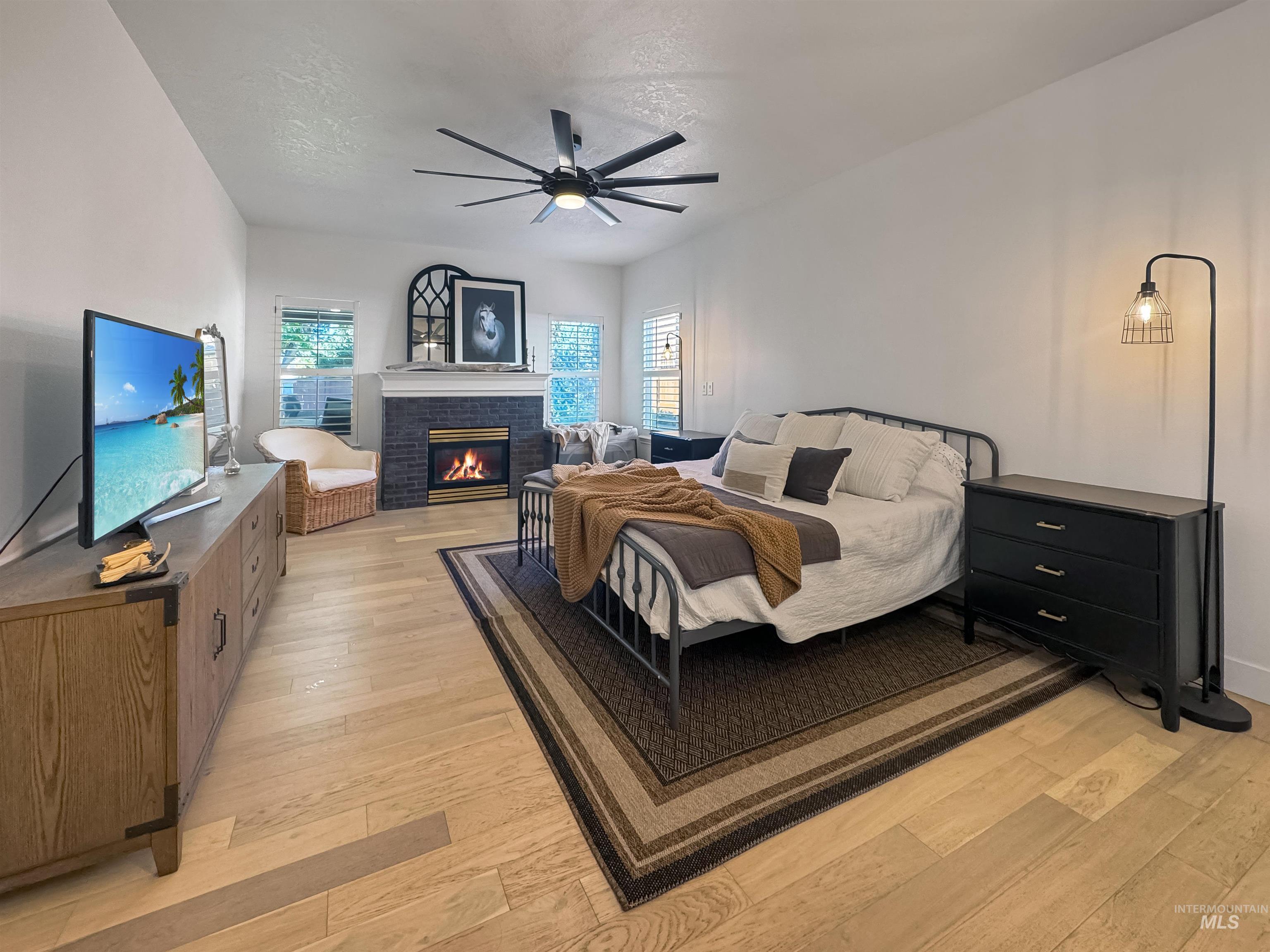 3917 N Waterloo Way, Boise, Idaho 83713, 4 Bedrooms, 2 Bathrooms, Residential For Sale, Price $660,000, 99002470