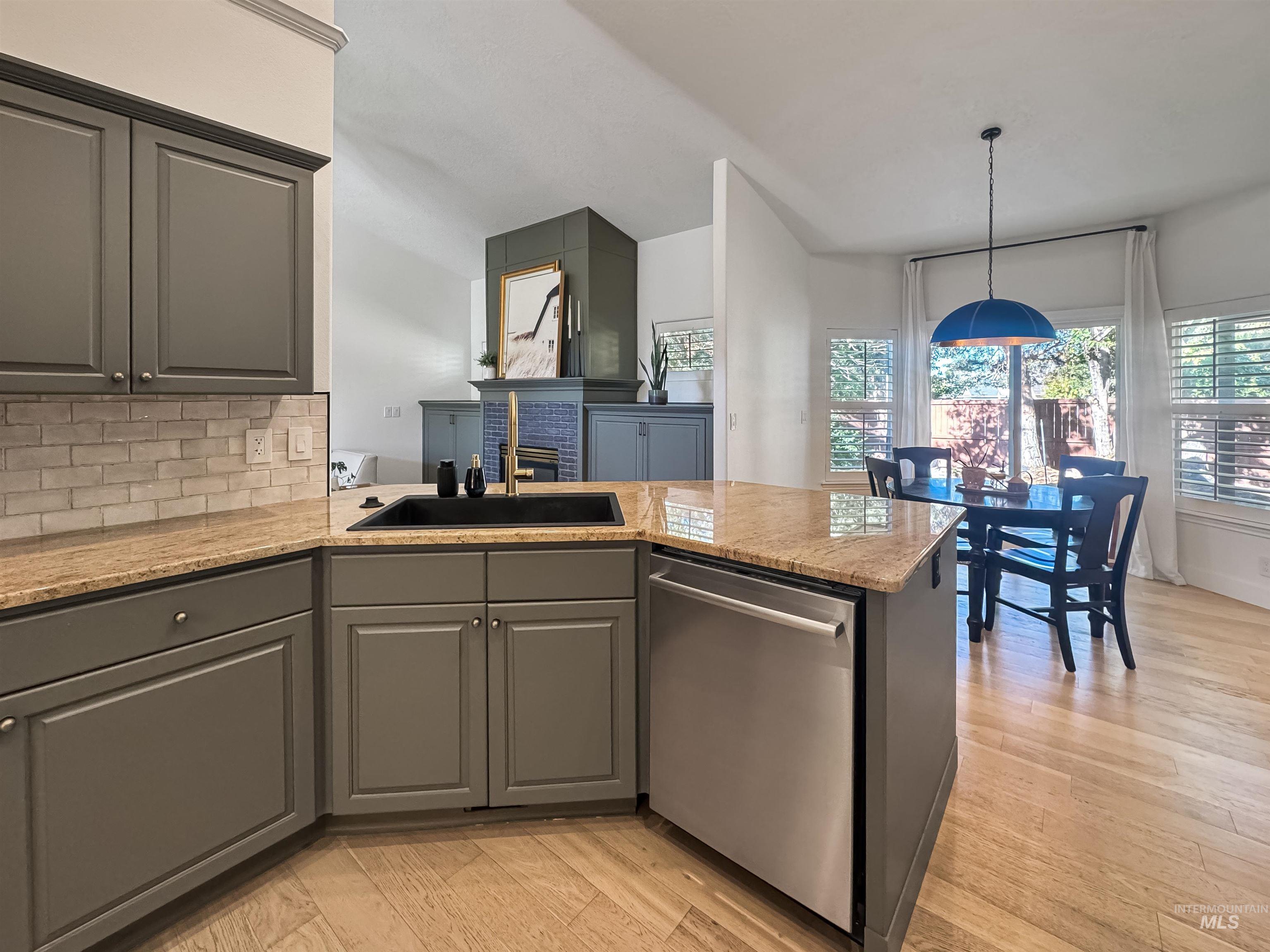 3917 N Waterloo Way, Boise, Idaho 83713, 4 Bedrooms, 2 Bathrooms, Residential For Sale, Price $660,000, 99002470