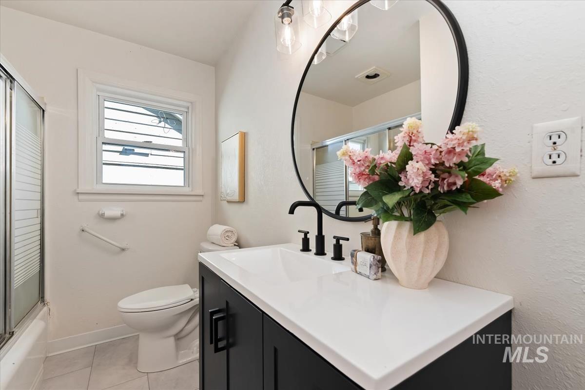 516 E Hawaii Ave, Nampa, Idaho 83686, 3 Bedrooms, 1 Bathroom, Residential For Sale, Price $375,000, 99002472