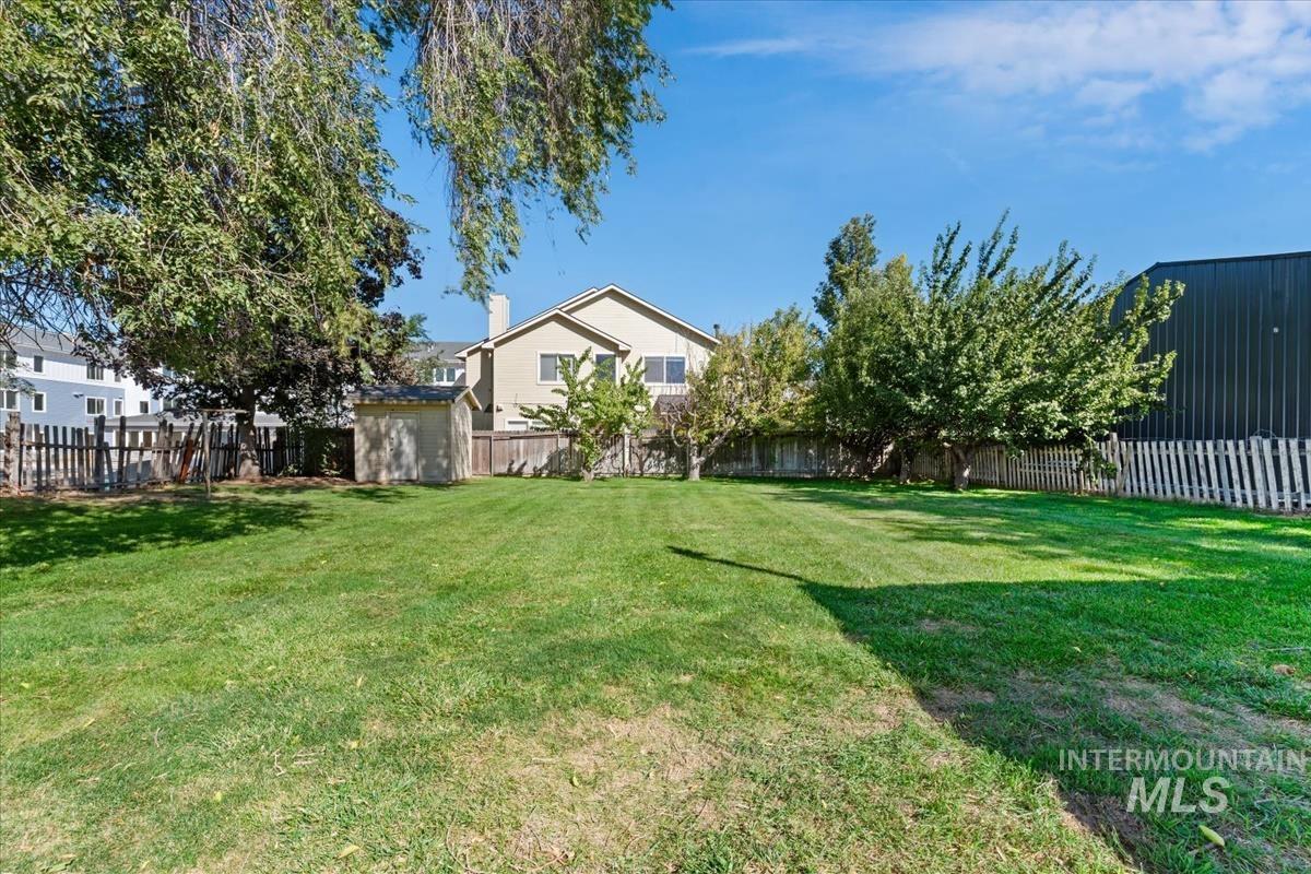 516 E Hawaii Ave, Nampa, Idaho 83686, 3 Bedrooms, 1 Bathroom, Residential For Sale, Price $375,000, 99002472