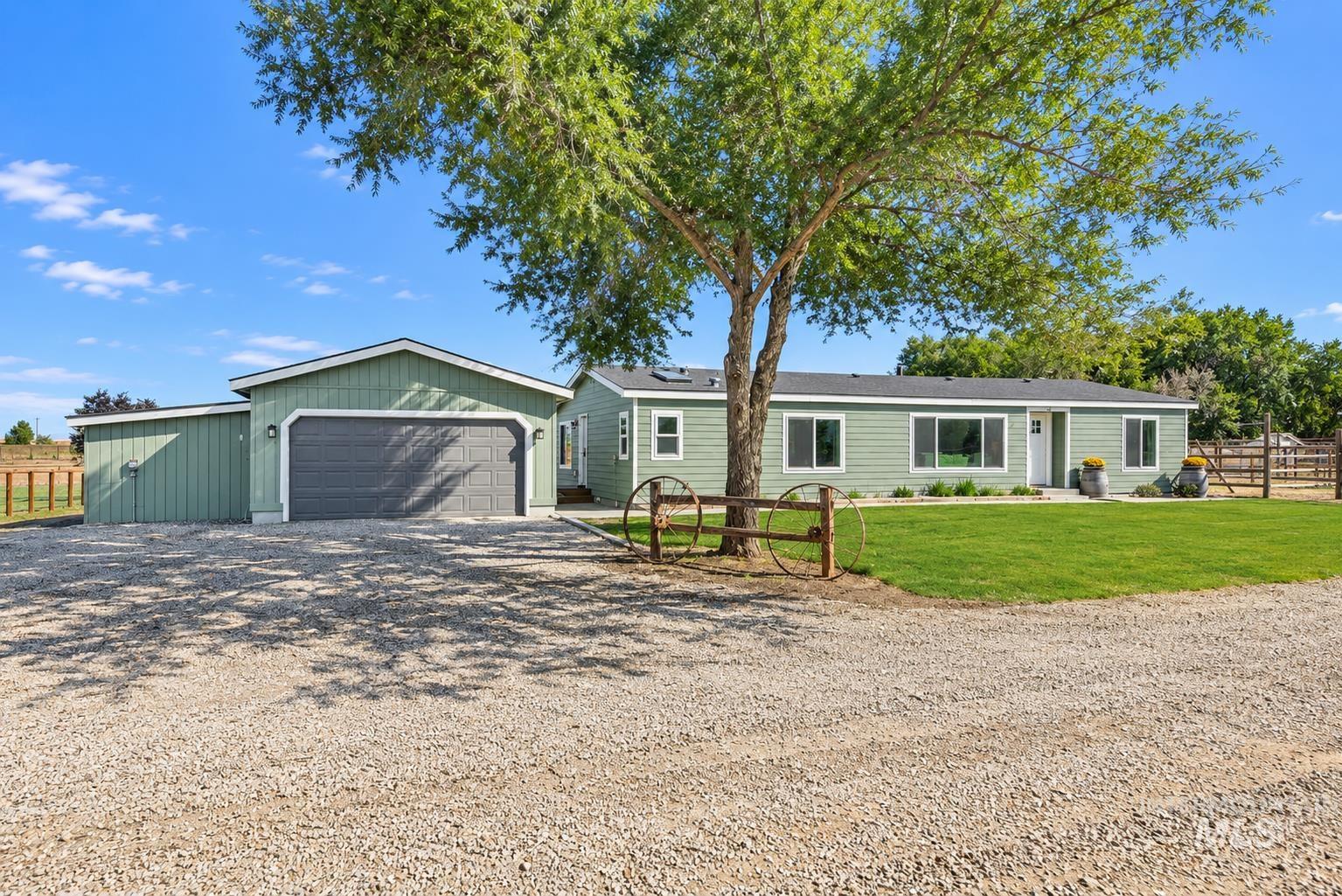 32300 Nichol Ln., Parma, Idaho 83660, 3 Bedrooms, 2 Bathrooms, Residential For Sale, Price $569,900, 99002476