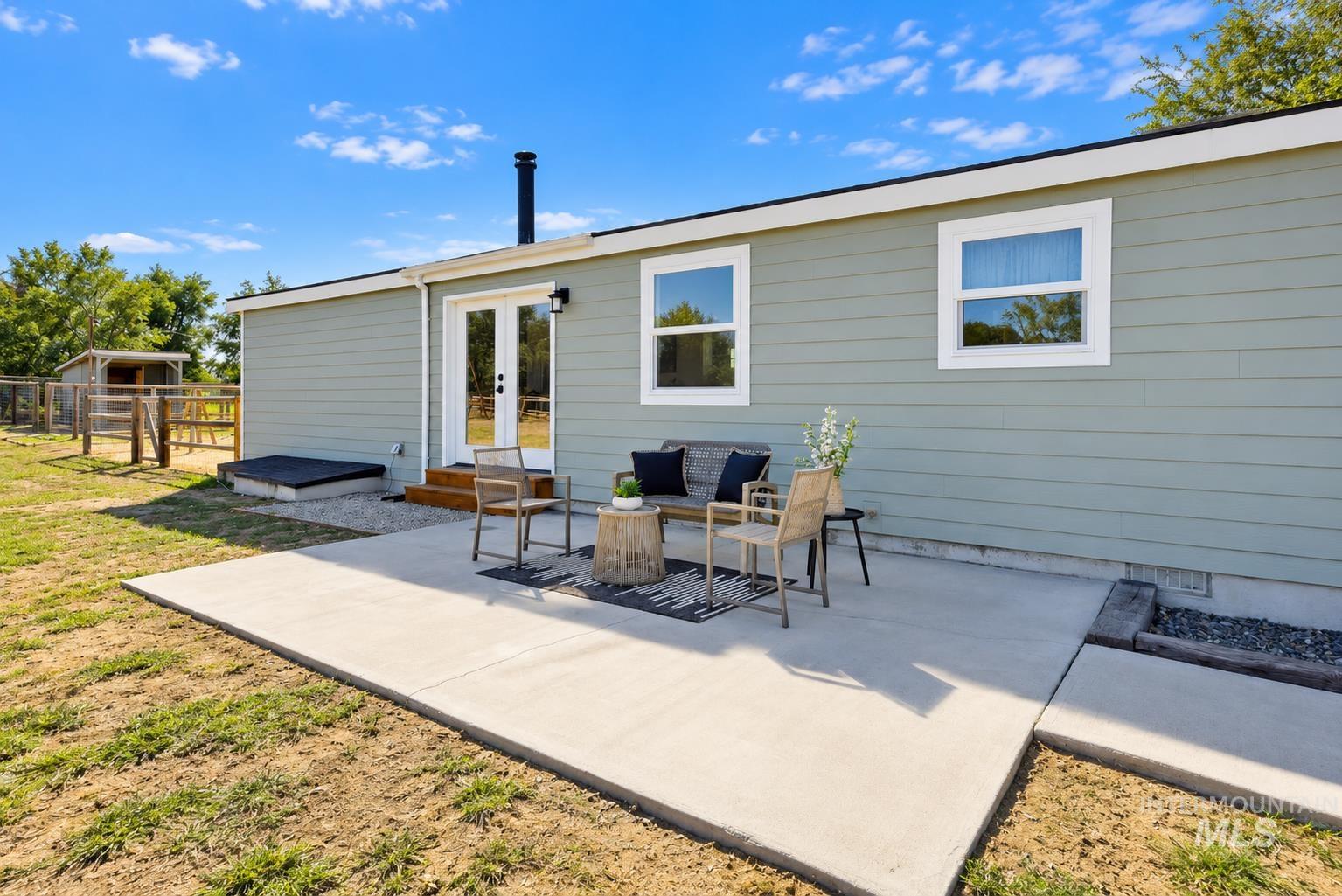 32300 Nichol Ln., Parma, Idaho 83660, 3 Bedrooms, 2 Bathrooms, Residential For Sale, Price $569,900, 99002476