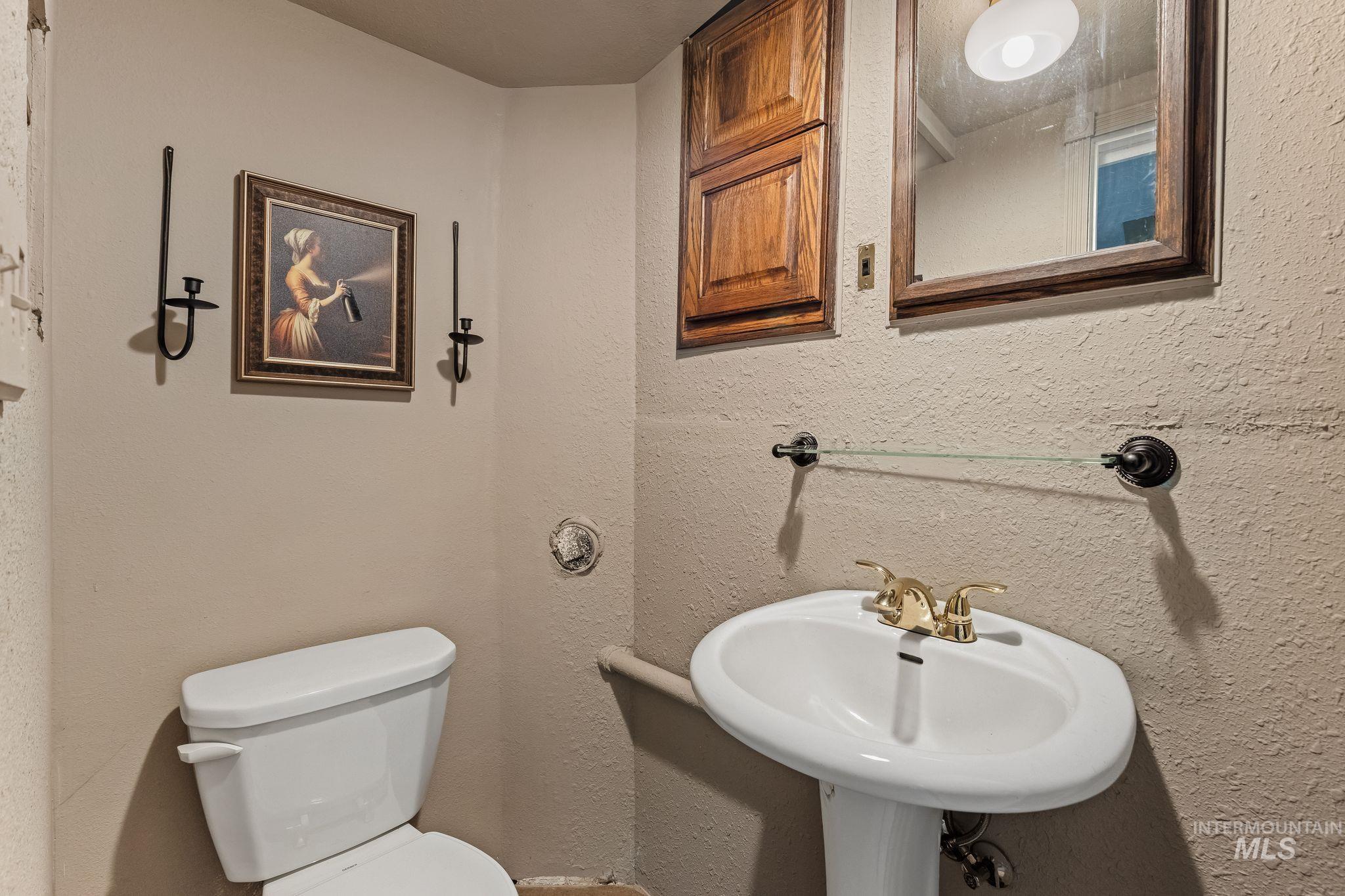 710 12th Street, Clarkston, Washington 99403, 4 Bedrooms, 2 Bathrooms, Residential For Sale, Price $325,000, 99002477