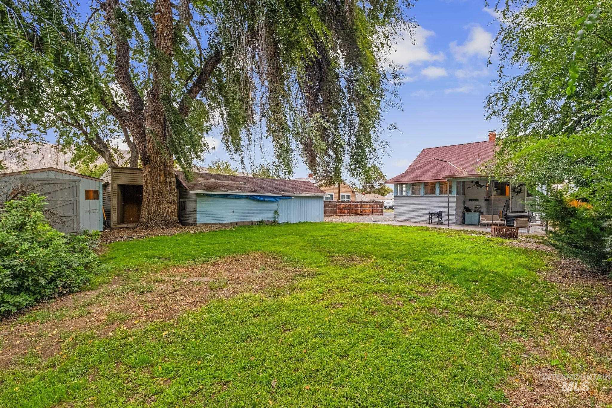 710 12th Street, Clarkston, Washington 99403, 4 Bedrooms, 2 Bathrooms, Residential For Sale, Price $325,000, 99002477