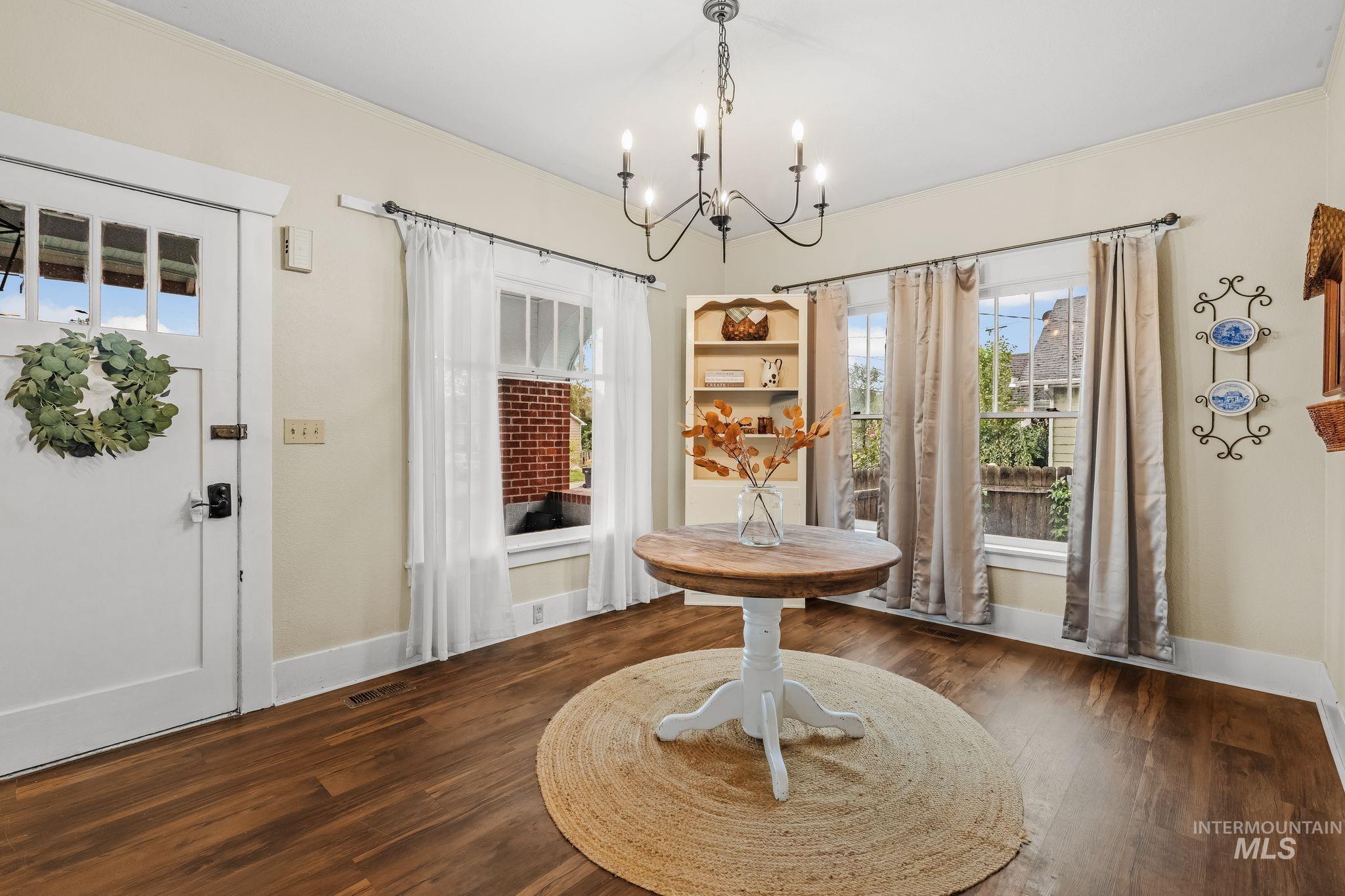 710 12th Street, Clarkston, Washington 99403, 4 Bedrooms, 2 Bathrooms, Residential For Sale, Price $325,000, 99002477