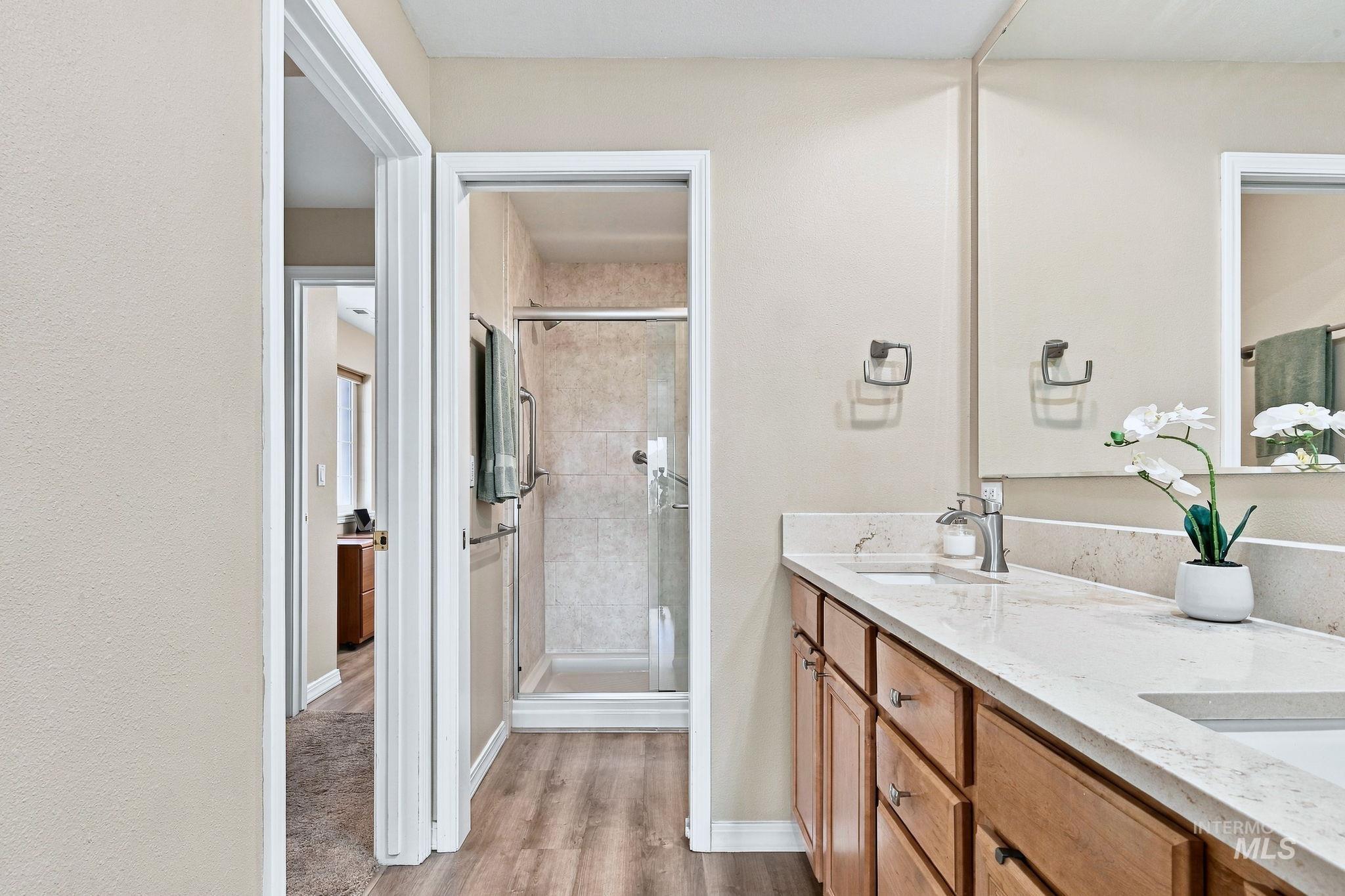 5158 S Surprise Way, Boise, Idaho 83716, 2 Bedrooms, 2 Bathrooms, Residential For Sale, Price $495,000, 99002482