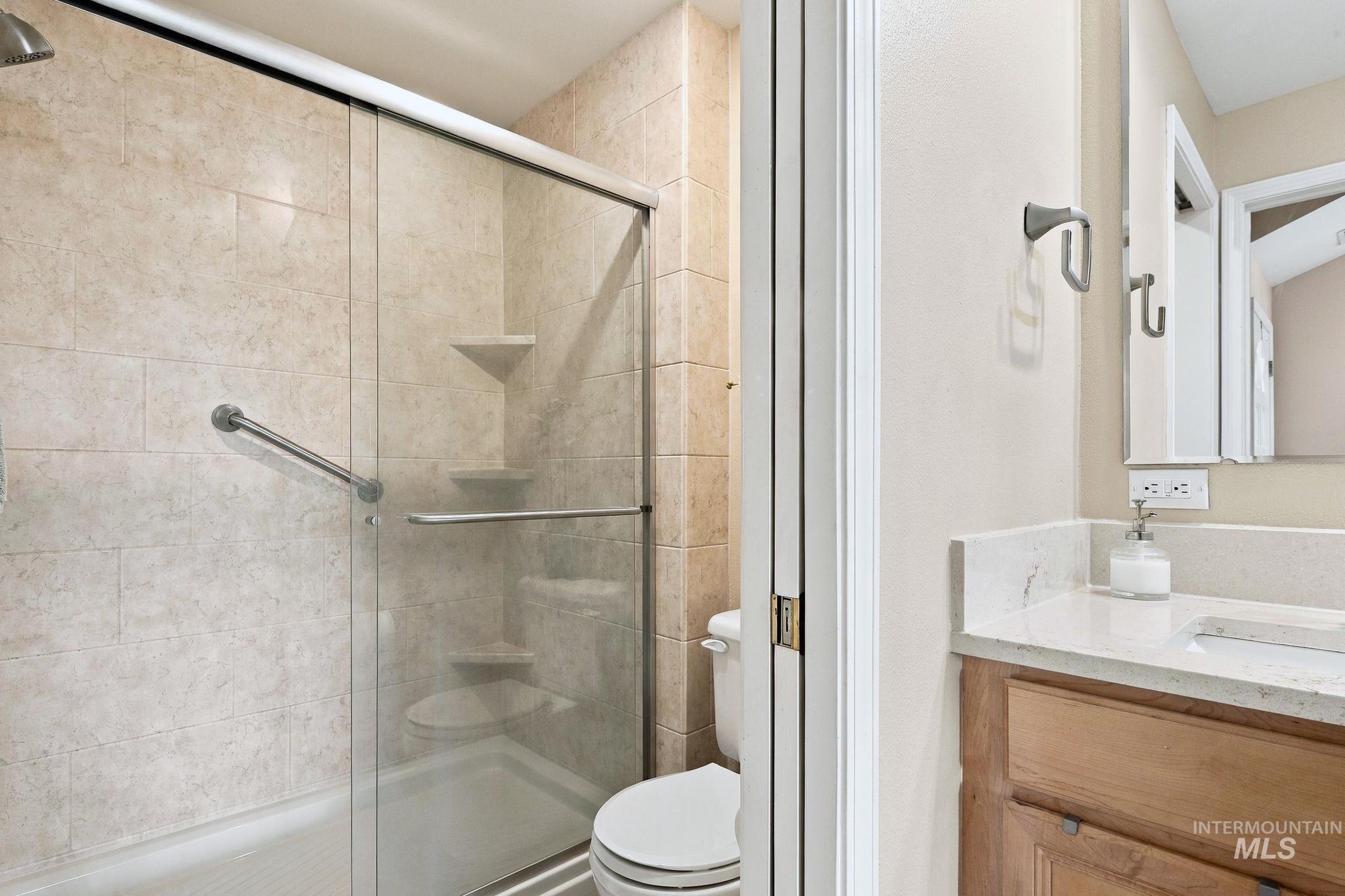 5158 S Surprise Way, Boise, Idaho 83716, 2 Bedrooms, 2 Bathrooms, Residential For Sale, Price $495,000, 99002482