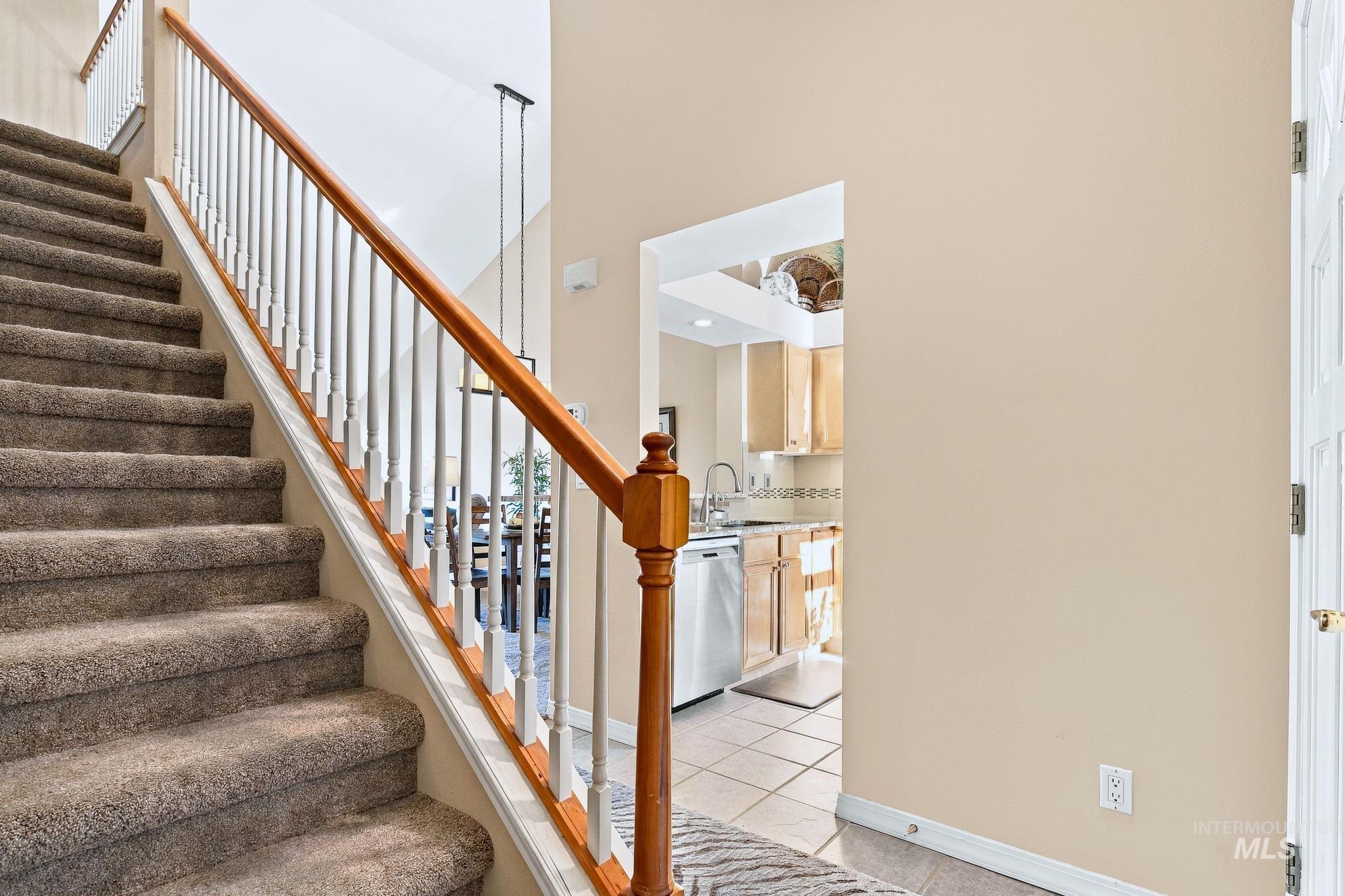 5158 S Surprise Way, Boise, Idaho 83716, 2 Bedrooms, 2 Bathrooms, Residential For Sale, Price $495,000, 99002482