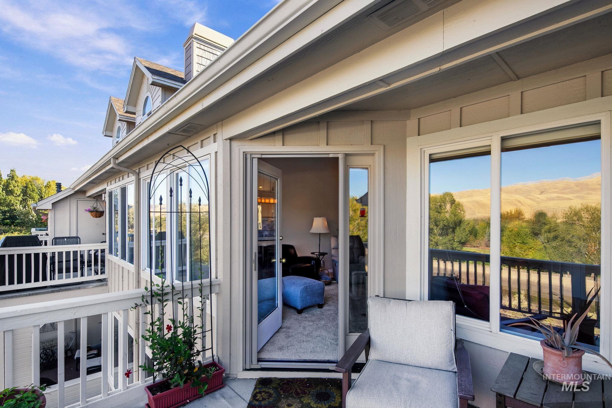 5158 S Surprise Way, Boise, Idaho 83716, 2 Bedrooms, 2 Bathrooms, Residential For Sale, Price $495,000, 99002482