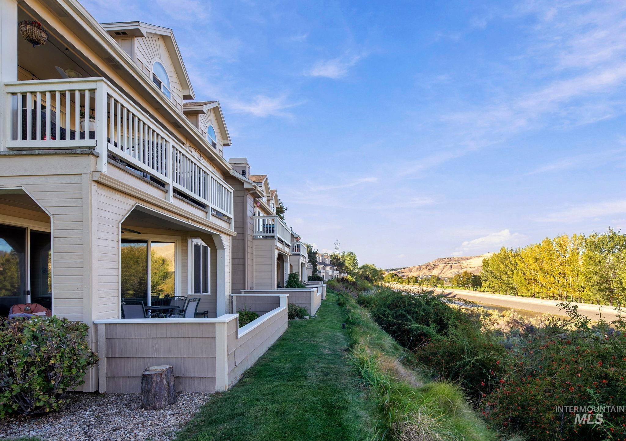 5158 S Surprise Way, Boise, Idaho 83716, 2 Bedrooms, 2 Bathrooms, Residential For Sale, Price $495,000, 99002482