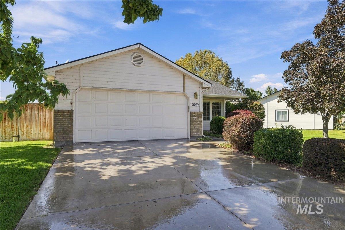 7649 Arlington Dr, Nampa, Idaho 83687, 3 Bedrooms, 2 Bathrooms, Residential For Sale, Price $348,900, 99002485