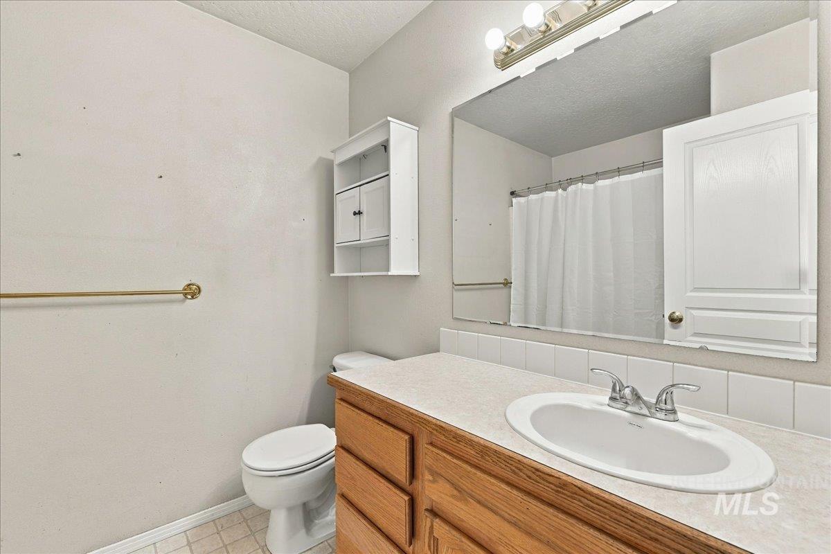 7649 Arlington Dr, Nampa, Idaho 83687, 3 Bedrooms, 2 Bathrooms, Residential For Sale, Price $348,900, 99002485
