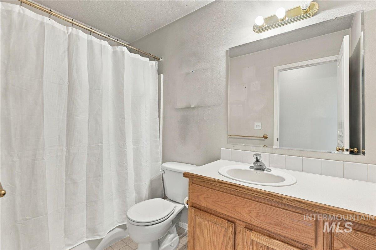 7649 Arlington Dr, Nampa, Idaho 83687, 3 Bedrooms, 2 Bathrooms, Residential For Sale, Price $348,900, 99002485