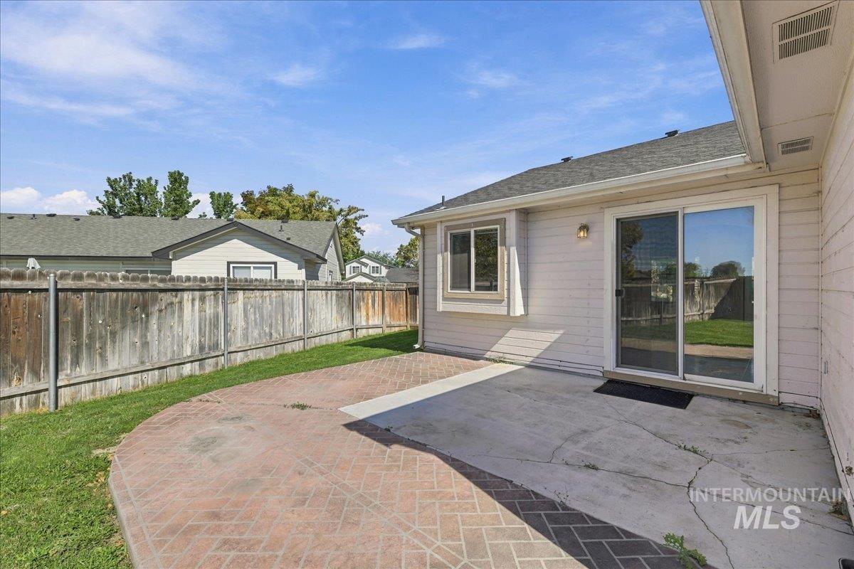7649 Arlington Dr, Nampa, Idaho 83687, 3 Bedrooms, 2 Bathrooms, Residential For Sale, Price $348,900, 99002485