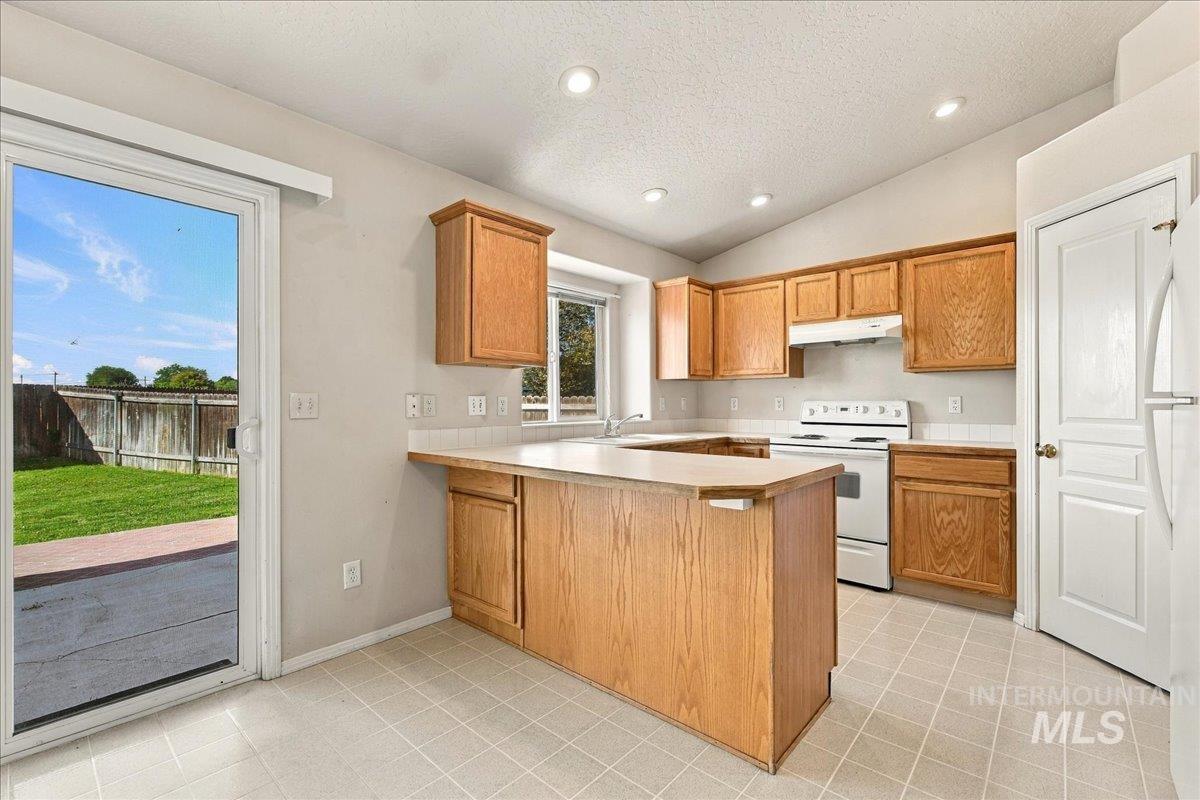 7649 Arlington Dr, Nampa, Idaho 83687, 3 Bedrooms, 2 Bathrooms, Residential For Sale, Price $348,900, 99002485