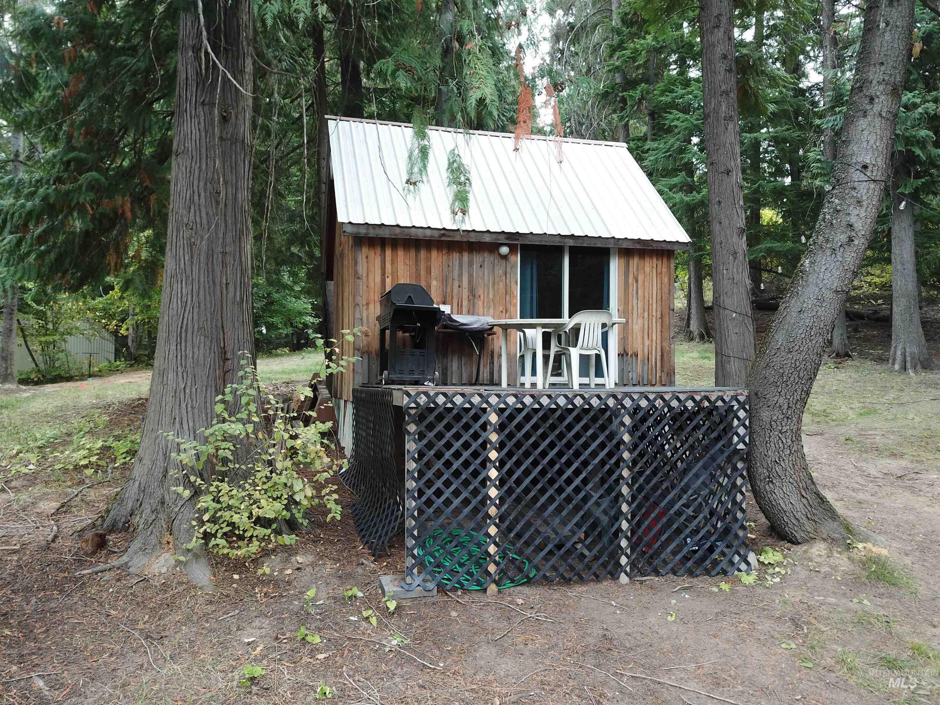 8893 E Waxwing Way, St. Maries, Idaho 83861, 1 Bedroom, 1 Bathroom, Residential For Sale, Price $310,000, 99002488