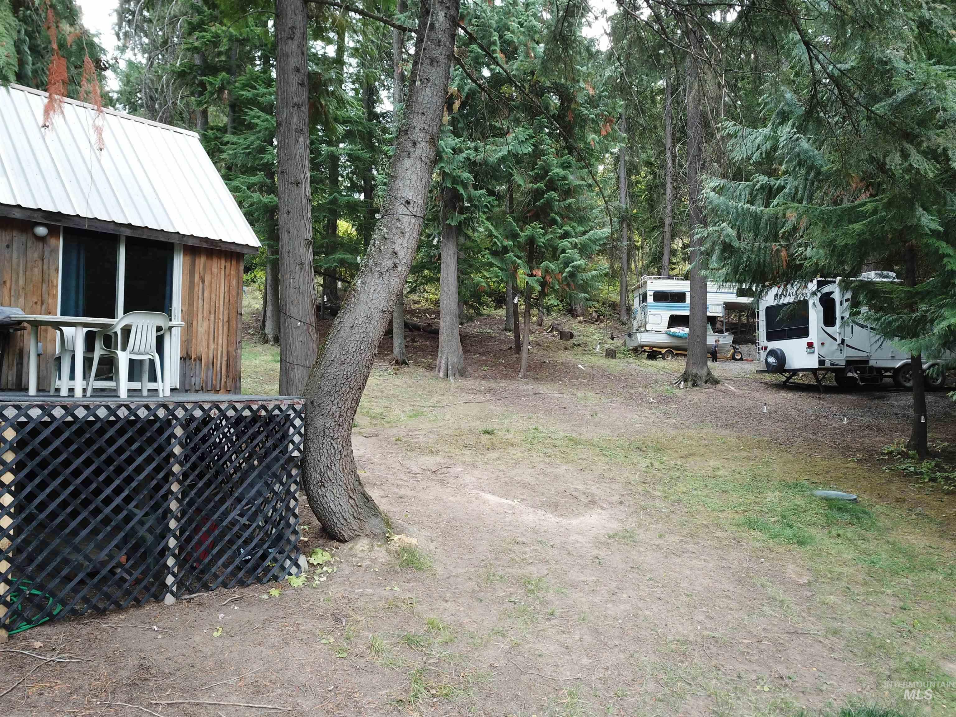 8893 E Waxwing Way, St. Maries, Idaho 83861, 1 Bedroom, 1 Bathroom, Residential For Sale, Price $310,000, 99002488