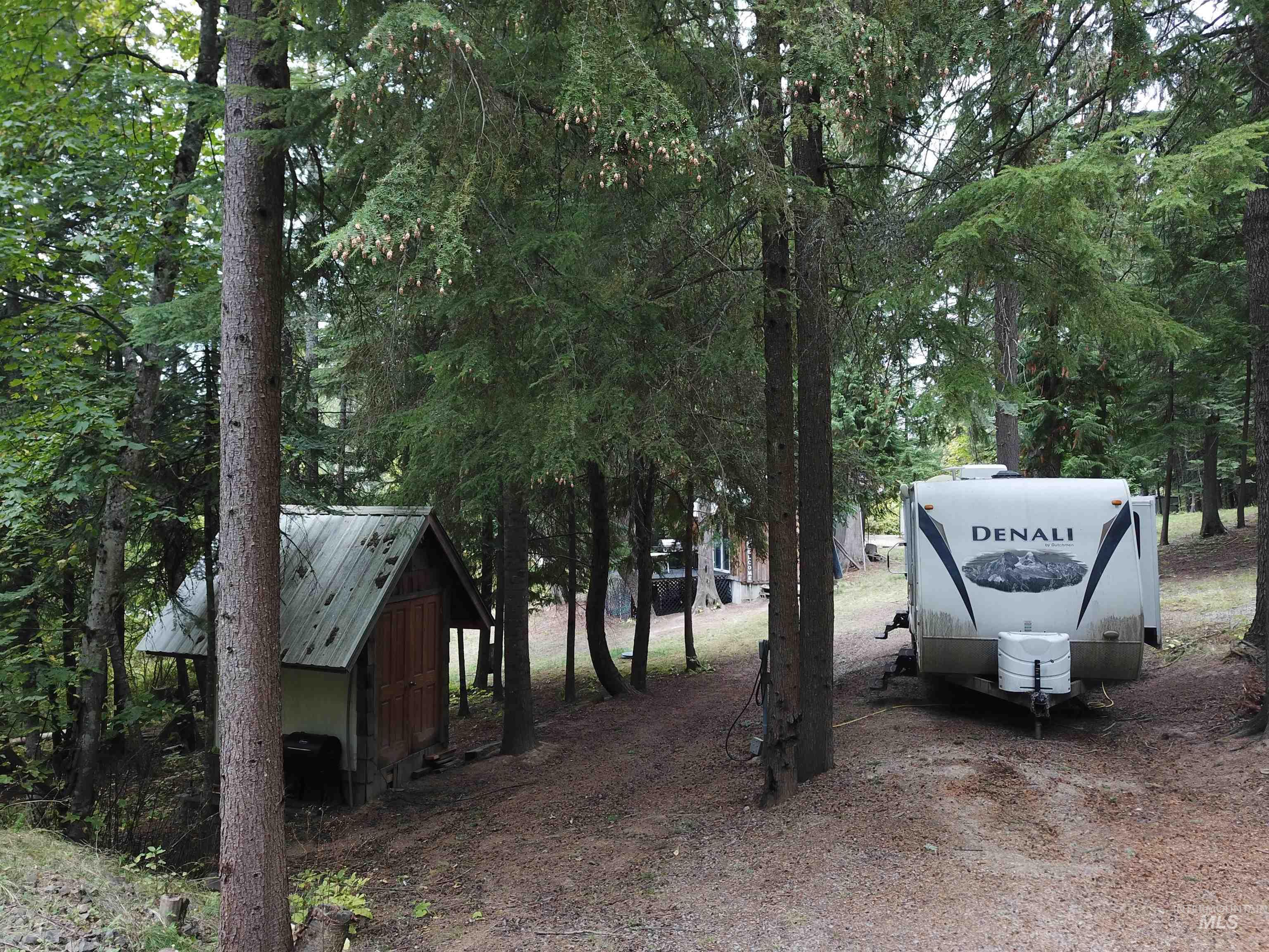 8893 E Waxwing Way, St. Maries, Idaho 83861, 1 Bedroom, 1 Bathroom, Residential For Sale, Price $310,000, 99002488