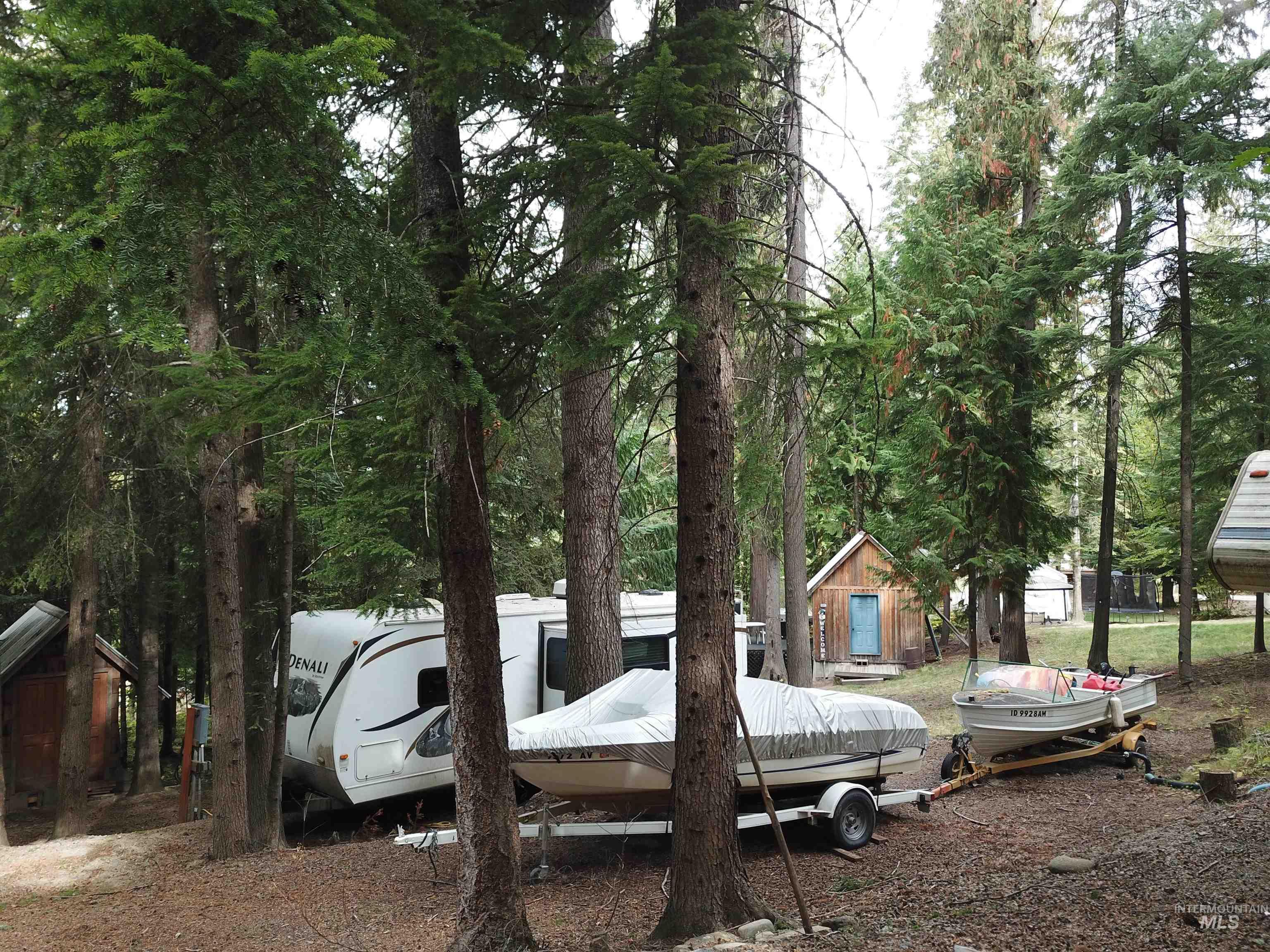 8893 E Waxwing Way, St. Maries, Idaho 83861, 1 Bedroom, 1 Bathroom, Residential For Sale, Price $310,000, 99002488