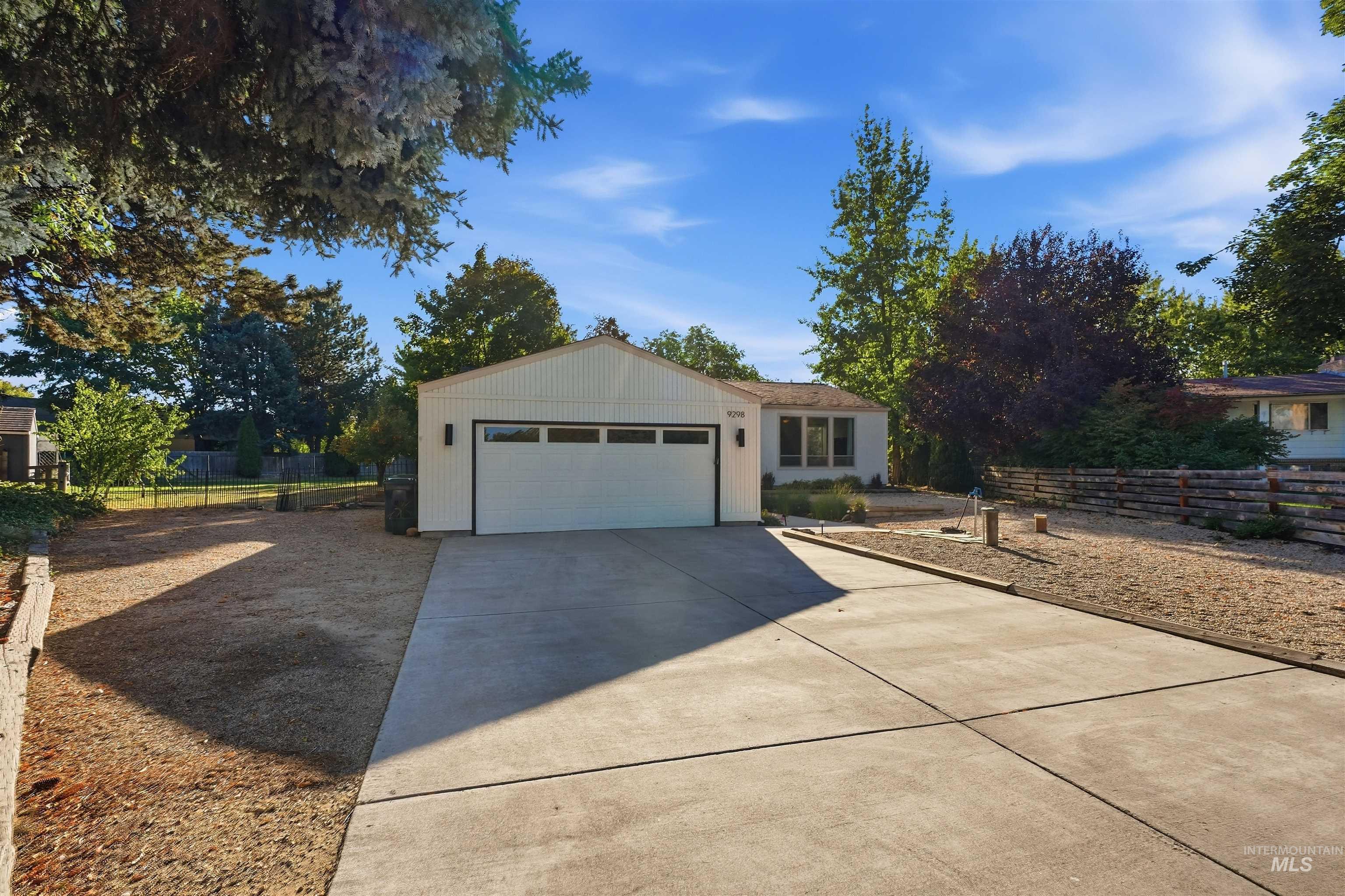 9298 W Teakwood Dr, Boise, Idaho 83709, 5 Bedrooms, 3 Bathrooms, Residential For Sale, Price $735,000, 99002490