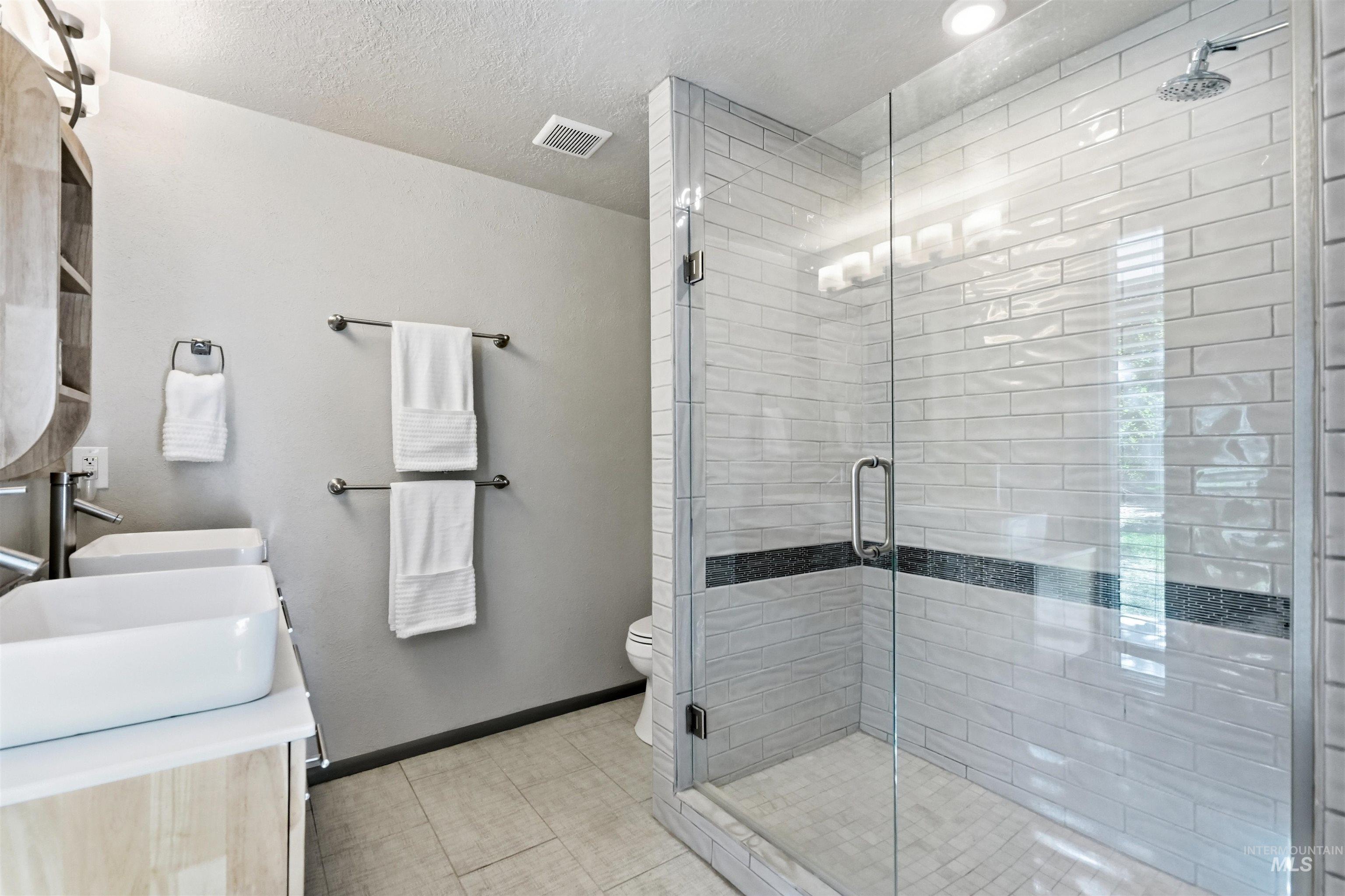 9298 W Teakwood Dr, Boise, Idaho 83709, 5 Bedrooms, 3 Bathrooms, Residential For Sale, Price $735,000, 99002490