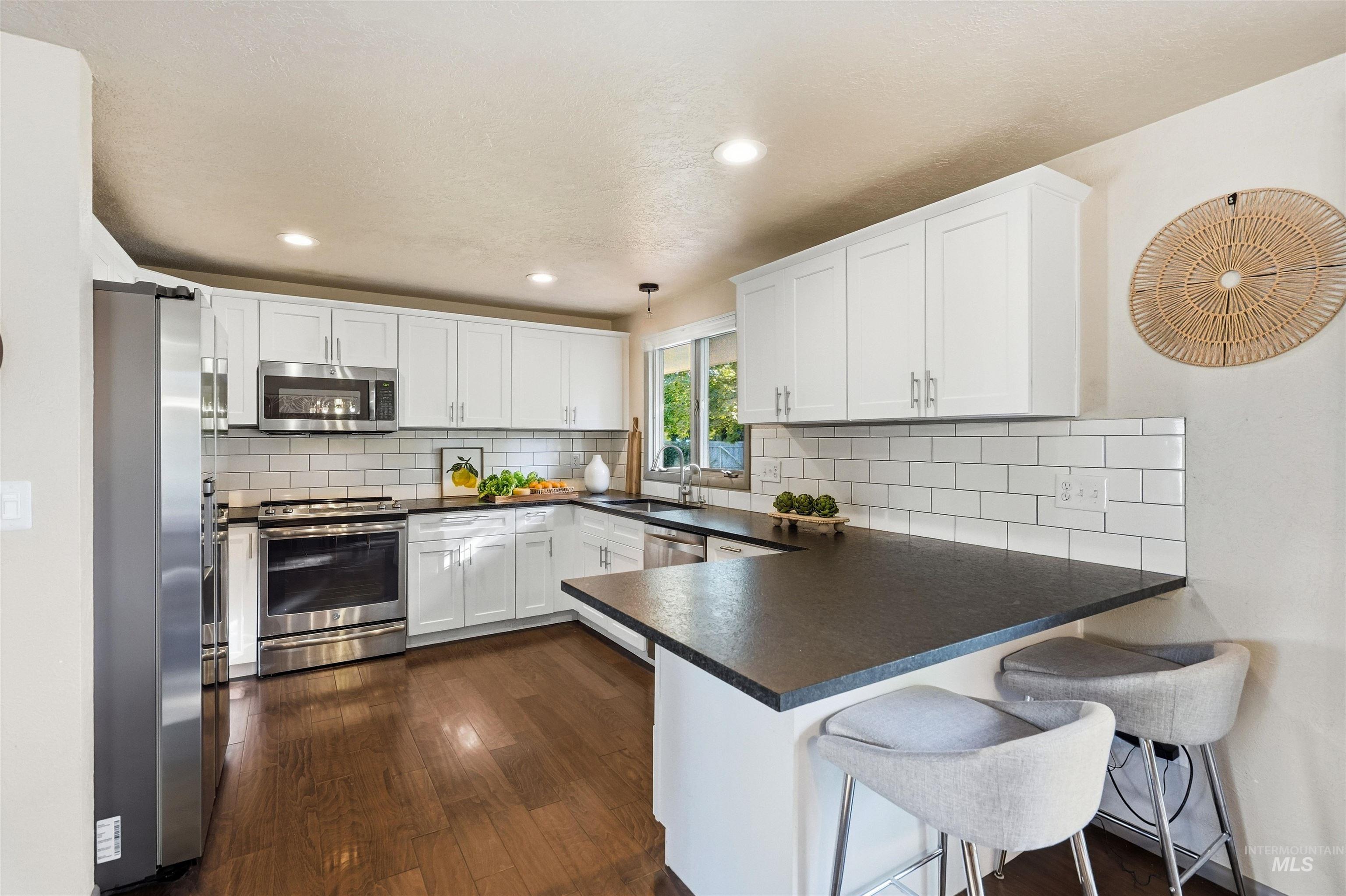 9298 W Teakwood Dr, Boise, Idaho 83709, 5 Bedrooms, 3 Bathrooms, Residential For Sale, Price $735,000, 99002490