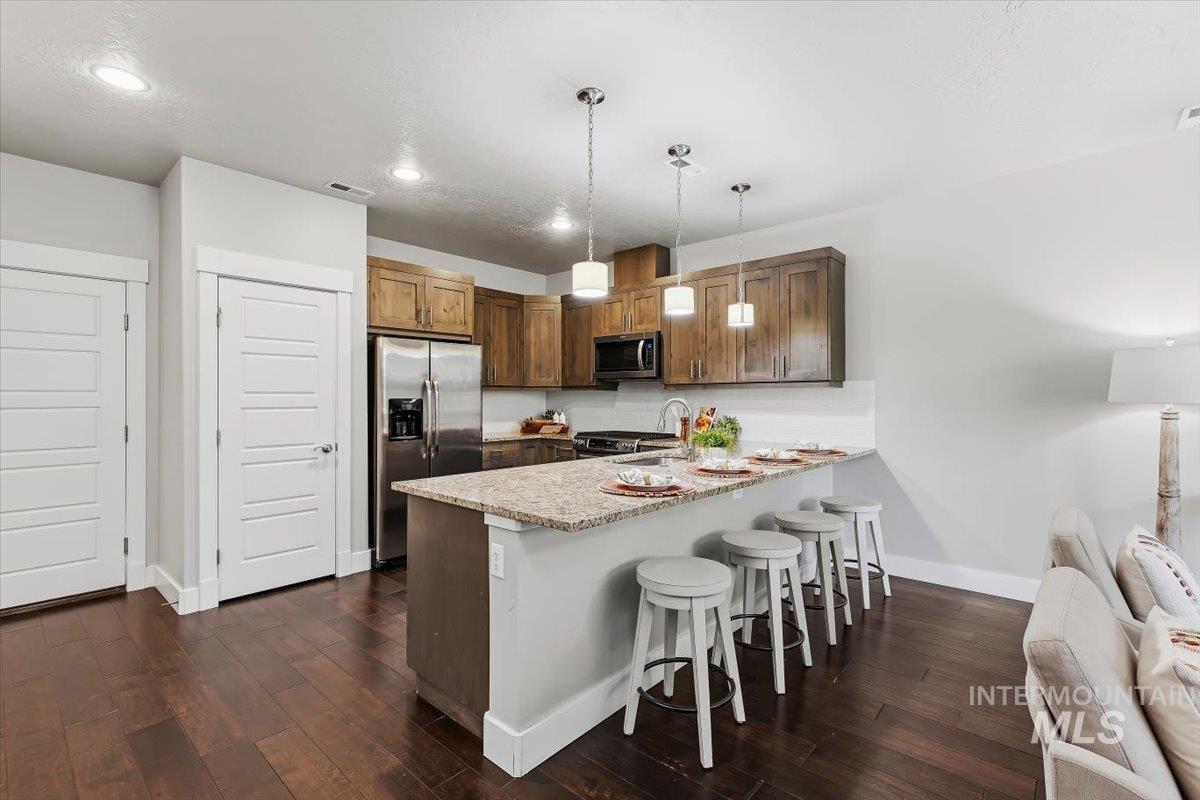 1385 E Lone Creek Drive, Eagle, Idaho 83616, 3 Bedrooms, 2.5 Bathrooms, Residential For Sale, Price $575,000, 99002491
