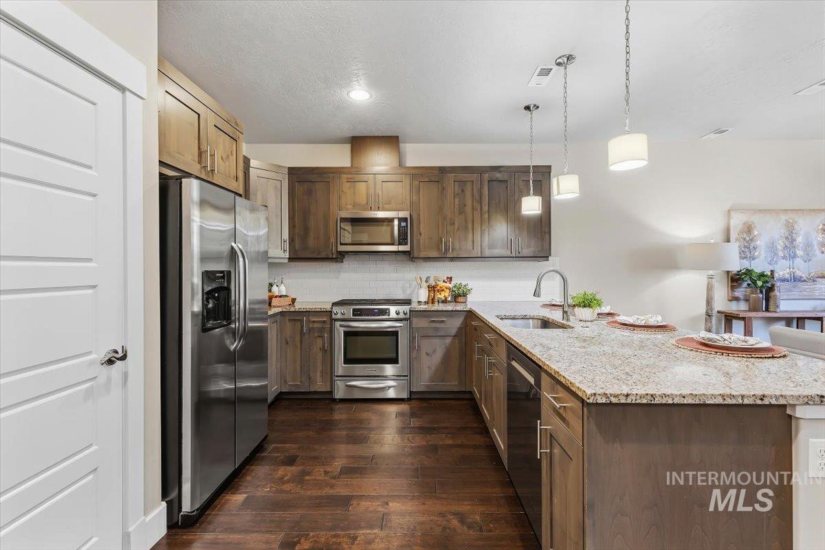 1385 E Lone Creek Drive, Eagle, Idaho 83616, 3 Bedrooms, 2.5 Bathrooms, Residential For Sale, Price $575,000, 99002491