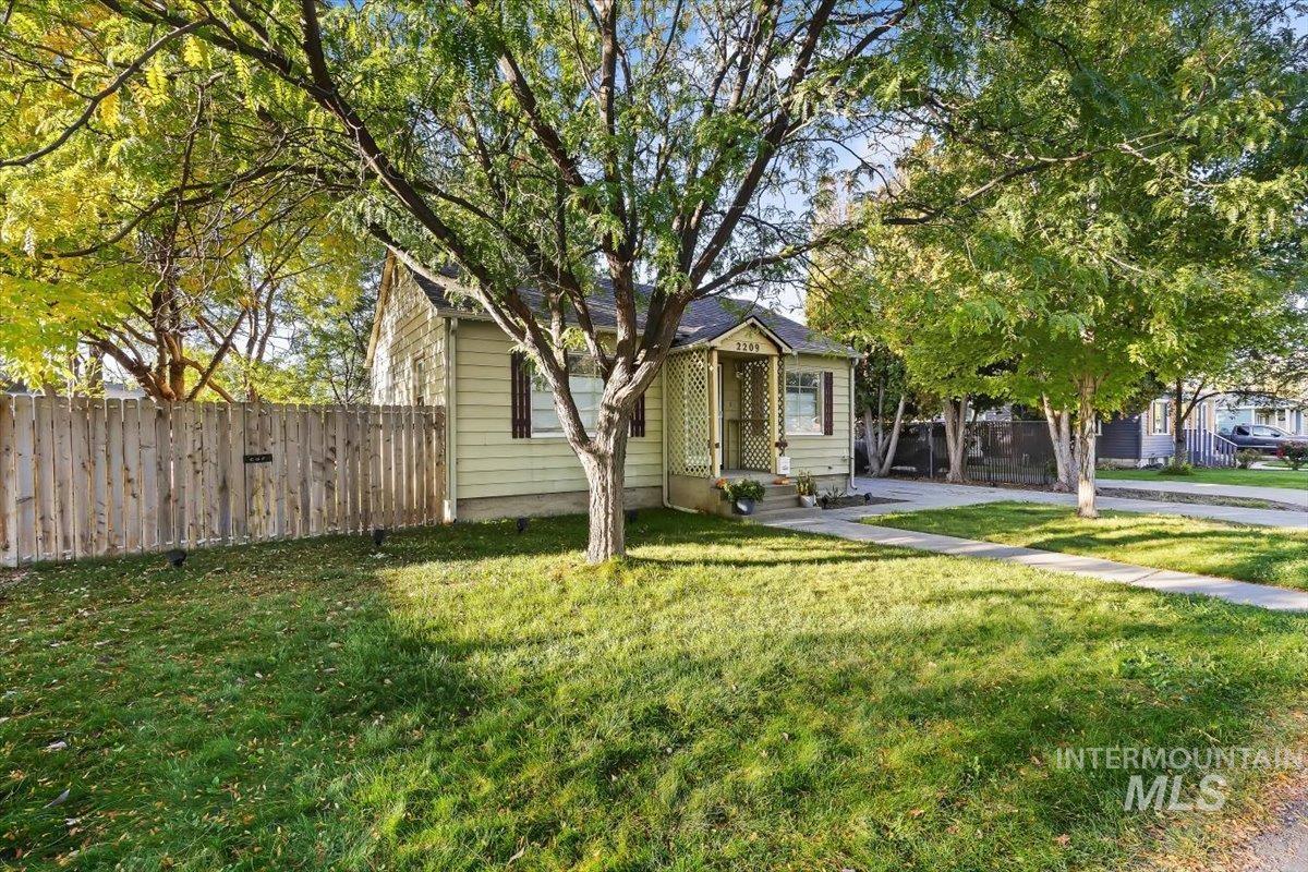 2209 W Frederic St, Boise, Idaho 83705, 2 Bedrooms, 1 Bathroom, Residential For Sale, Price $325,000, 99002493
