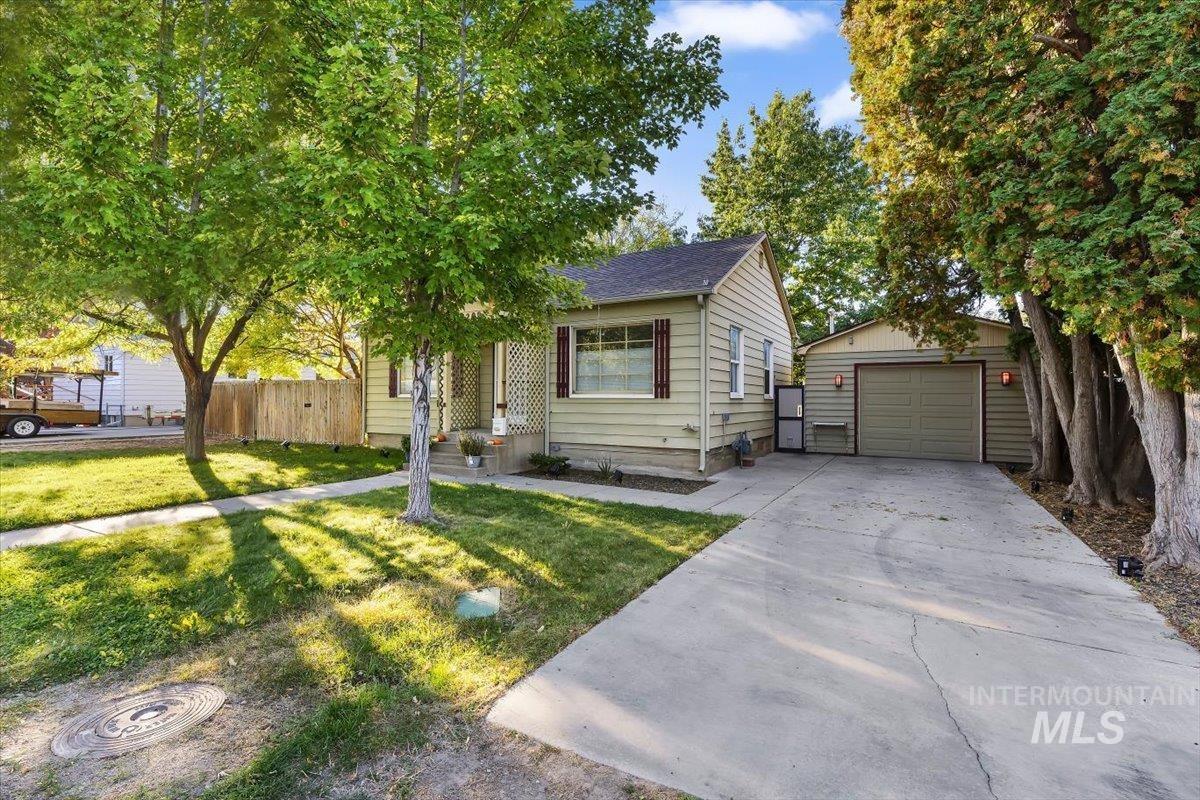 2209 W Frederic St, Boise, Idaho 83705, 2 Bedrooms, 1 Bathroom, Residential For Sale, Price $325,000, 99002493