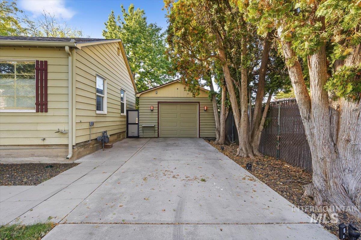 2209 W Frederic St, Boise, Idaho 83705, 2 Bedrooms, 1 Bathroom, Residential For Sale, Price $325,000, 99002493
