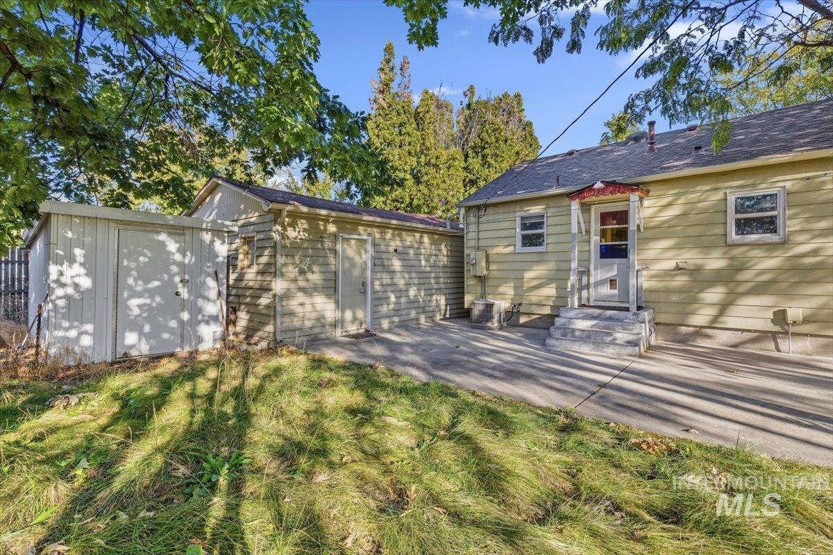 2209 W Frederic St, Boise, Idaho 83705, 2 Bedrooms, 1 Bathroom, Residential For Sale, Price $325,000, 99002493
